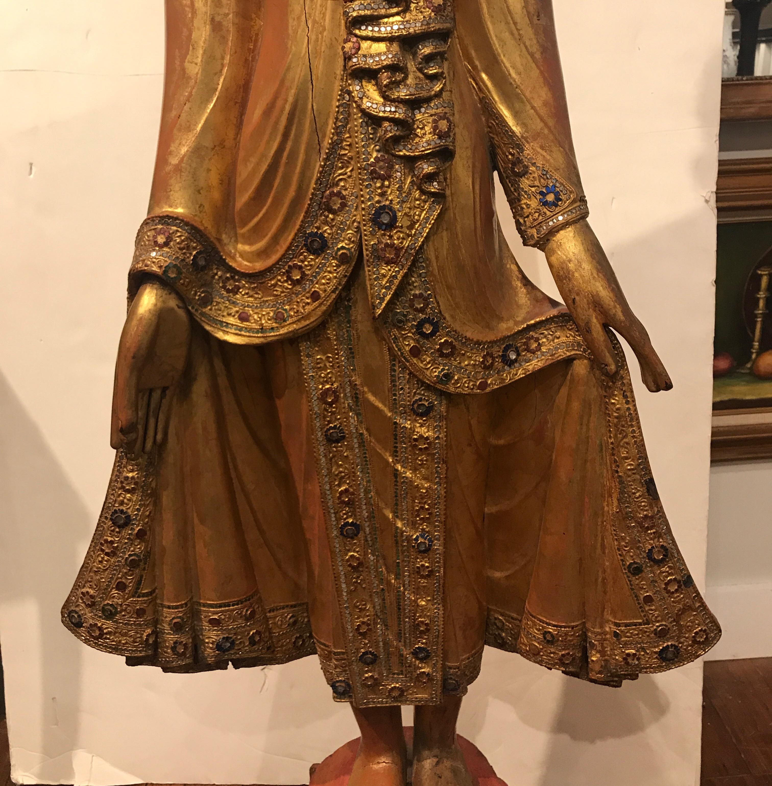 Large Carved Giltwood Thai Buddha In Good Condition In Lambertville, NJ