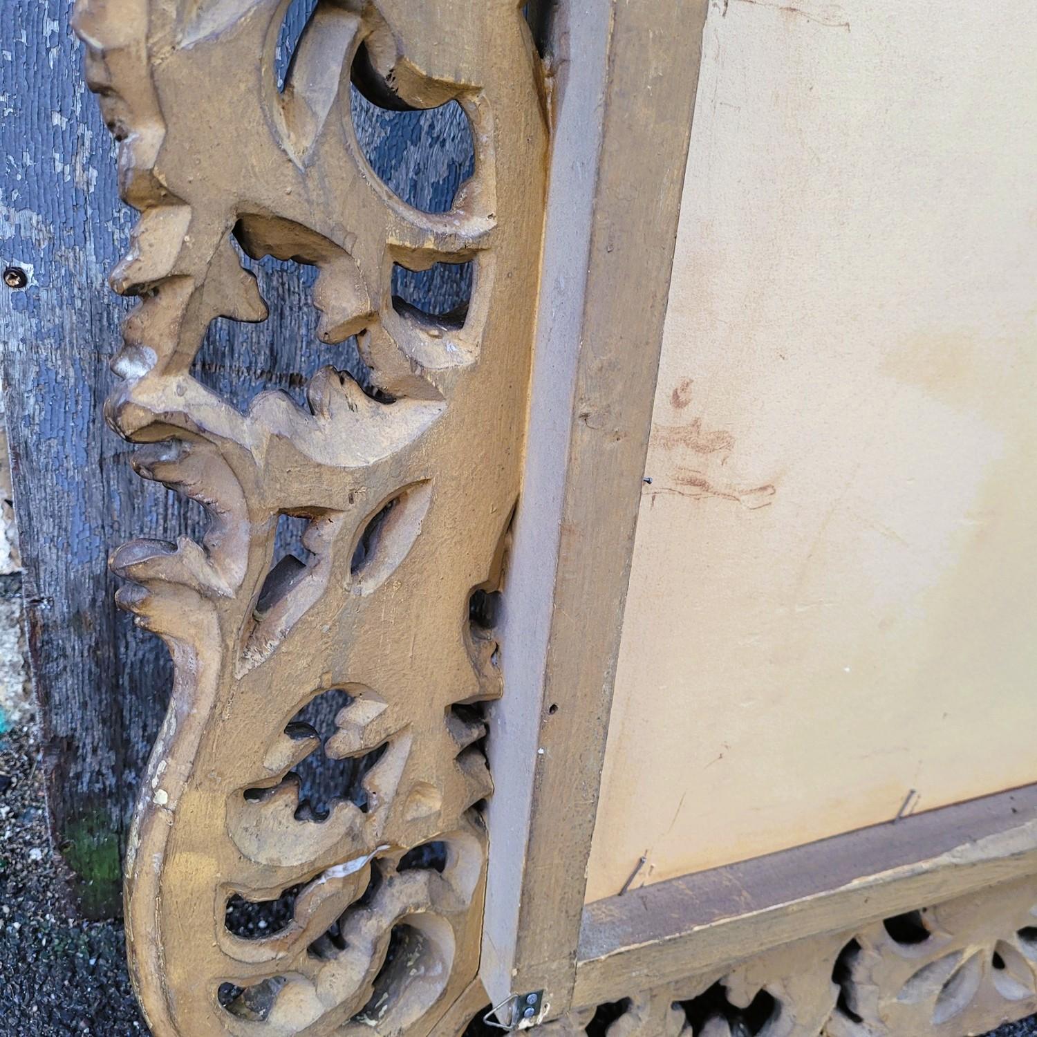 Grand miroir en bois sculpté et doré, Italie, XIXe siècle en vente 7