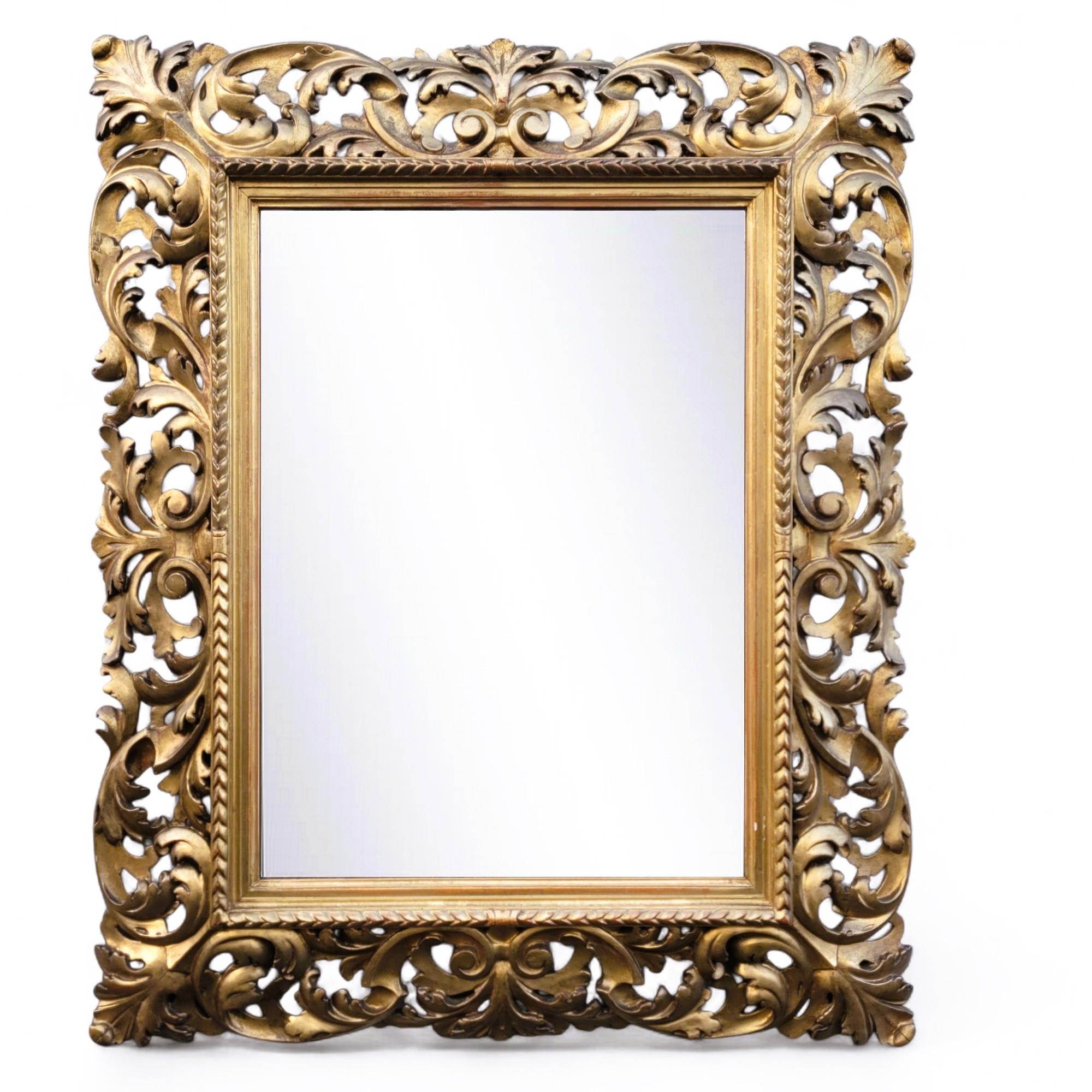 Grand miroir en bois sculpté et doré, Italie, XIXe siècle en vente 8