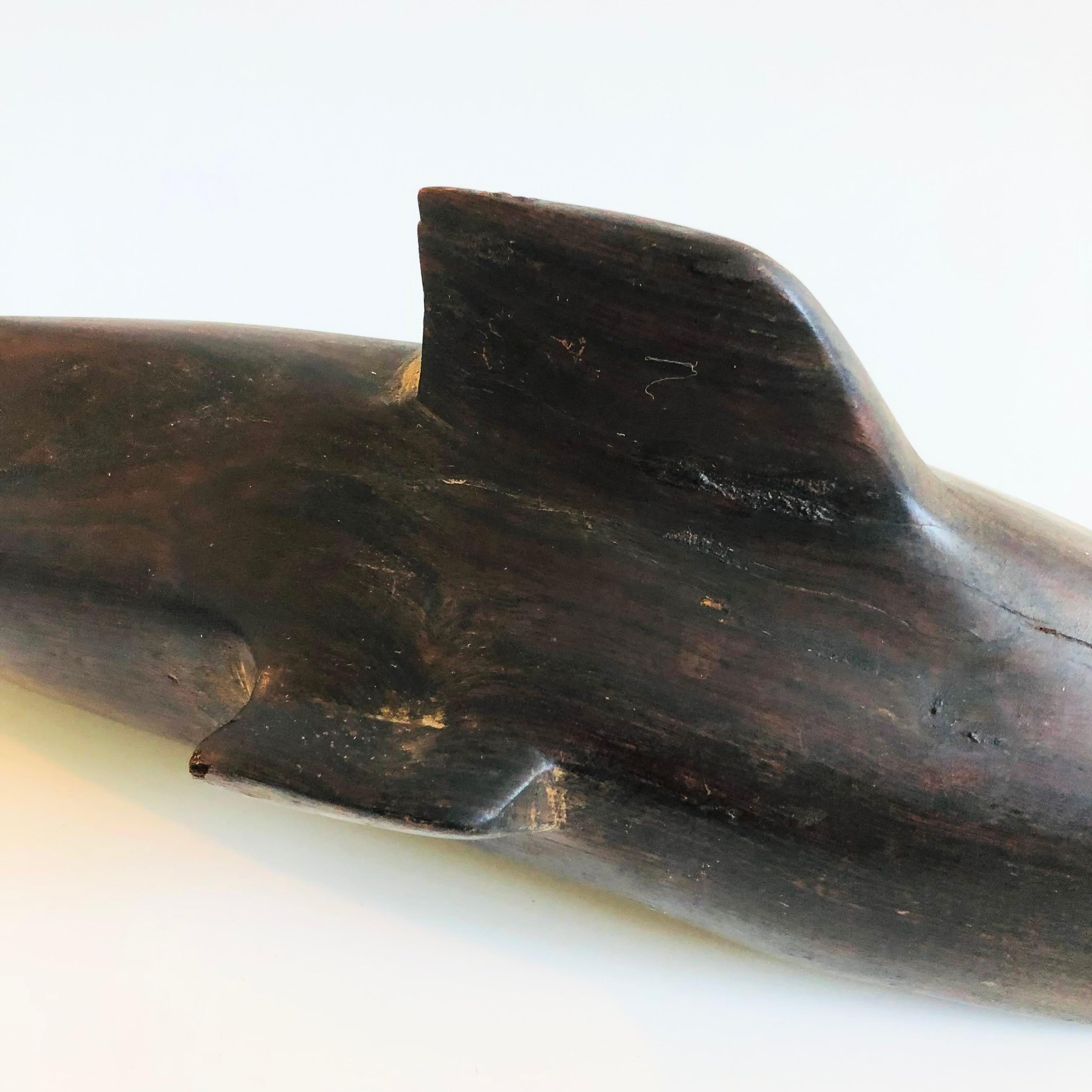 Gran ballena tallada en madera de hierro siglo XX