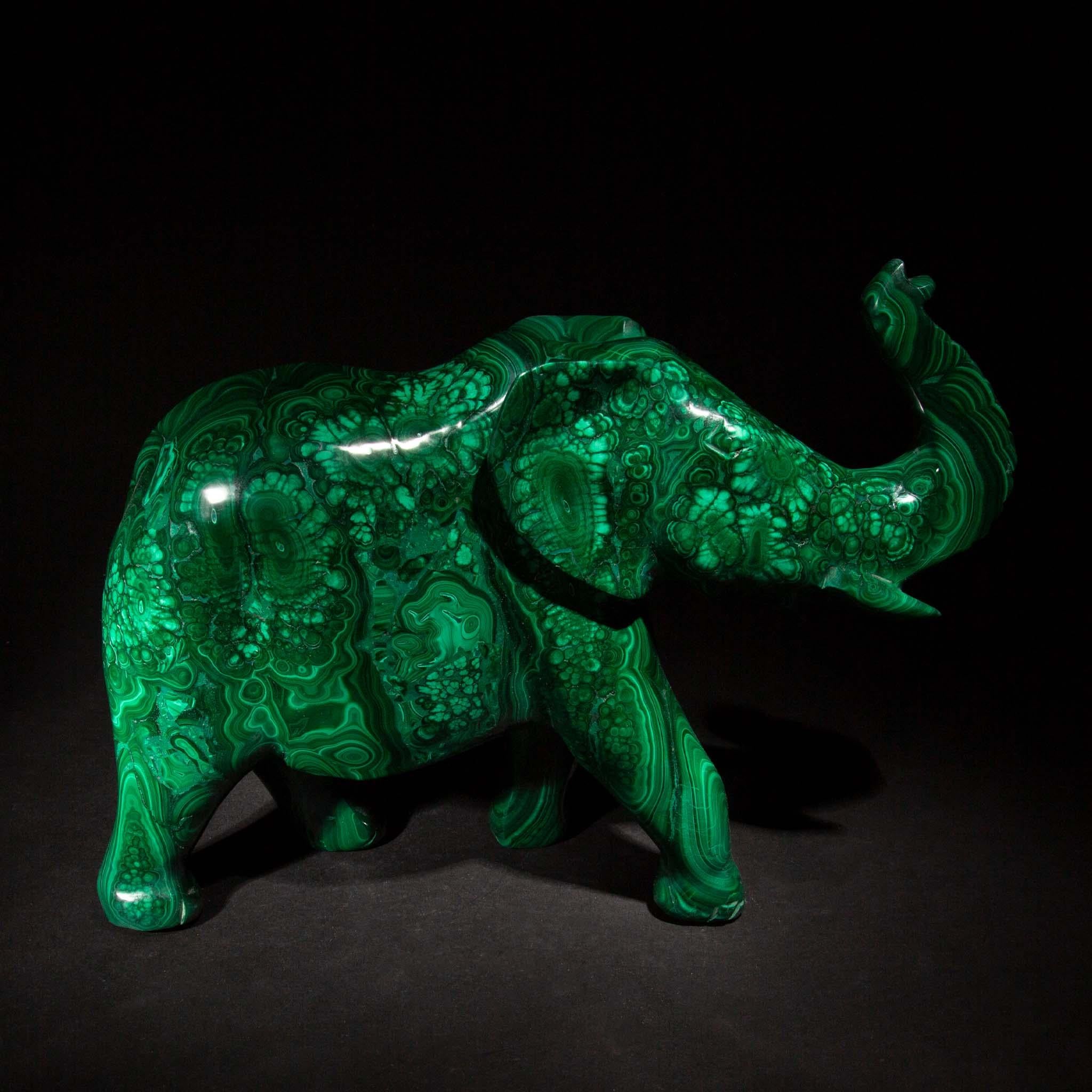 Grand éléphant en malachite sculpté, 12