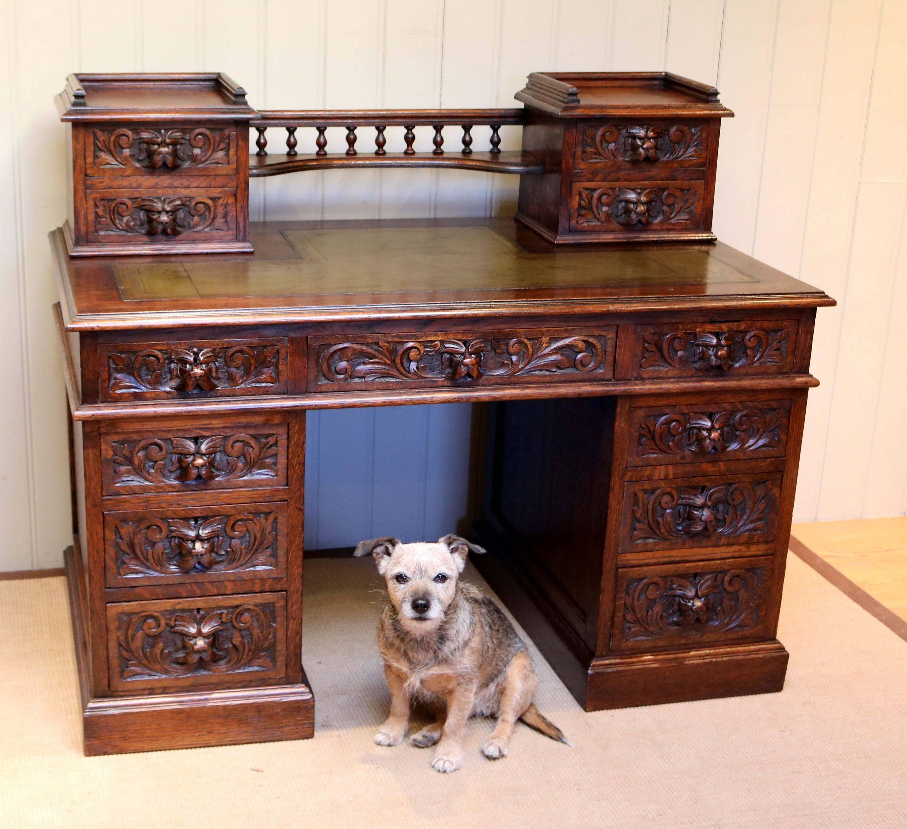 Large Carved Oak Desk In Good Condition For Sale In Buckinghamshire, GB