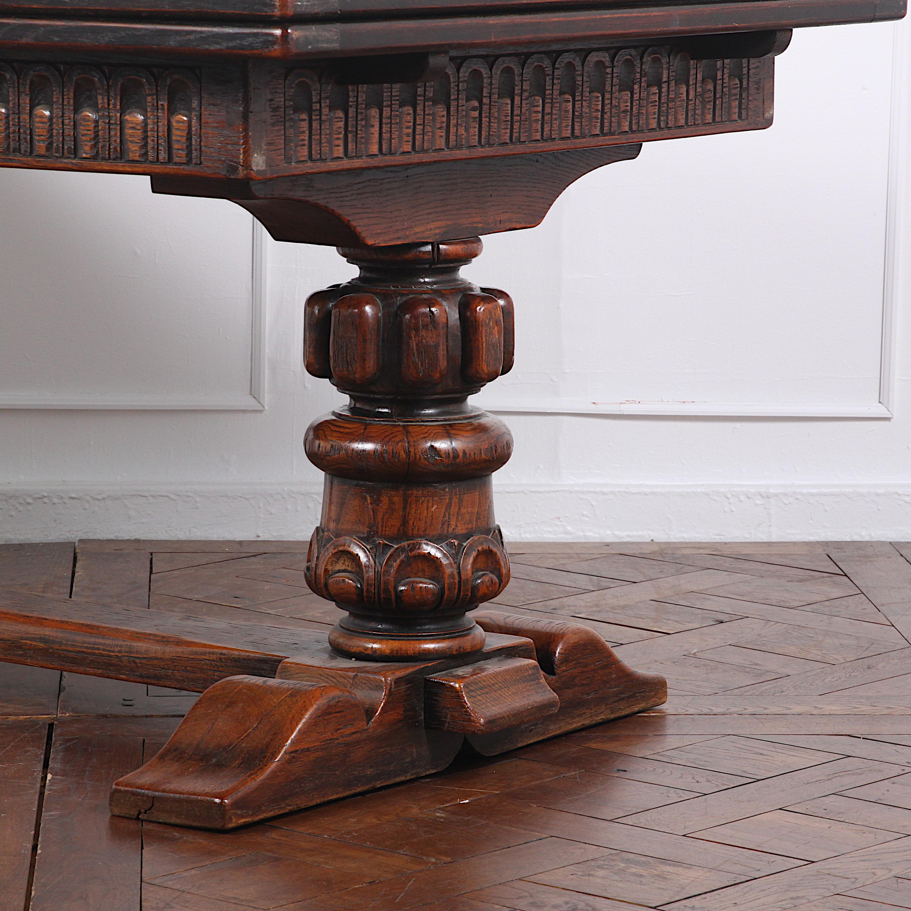 Large Carved Oak Flemish Draw-Leaf Table In Good Condition In Vancouver, British Columbia