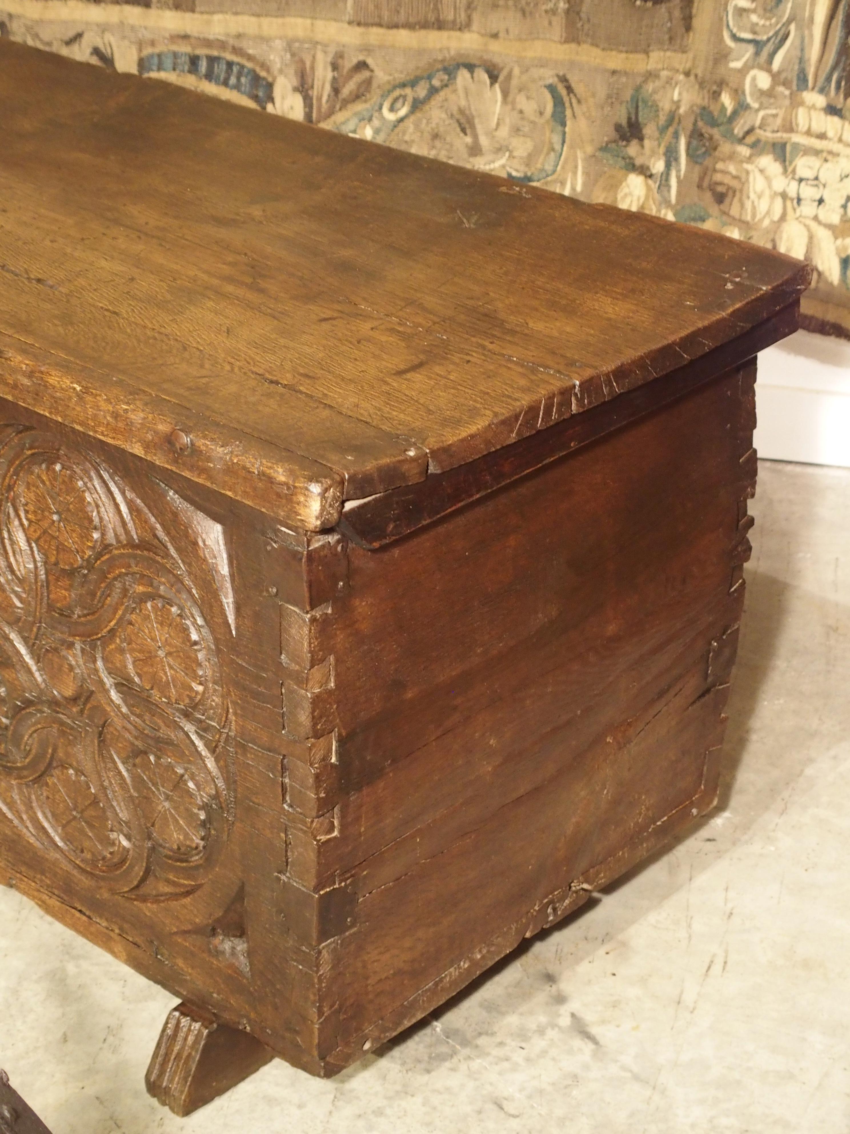 Large Carved Oak Plank Trunk from the Basque Country, circa 1650 4