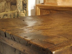 Gran baúl de tablones de roble tallado del País Vasco, hacia 1650