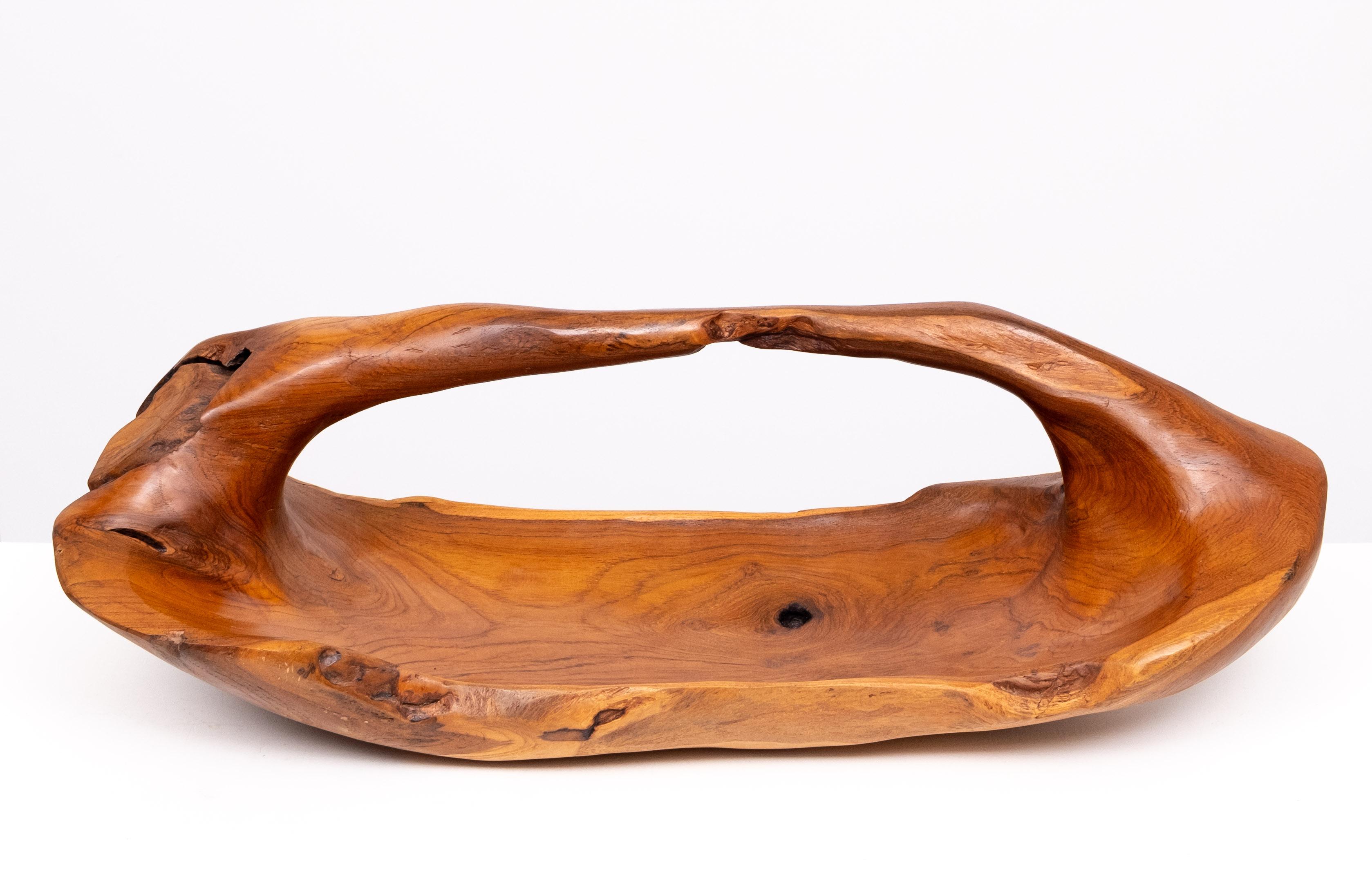 Fine XX secolo Grande cesto di frutta in Wood Wood intagliato   1970s in vendita