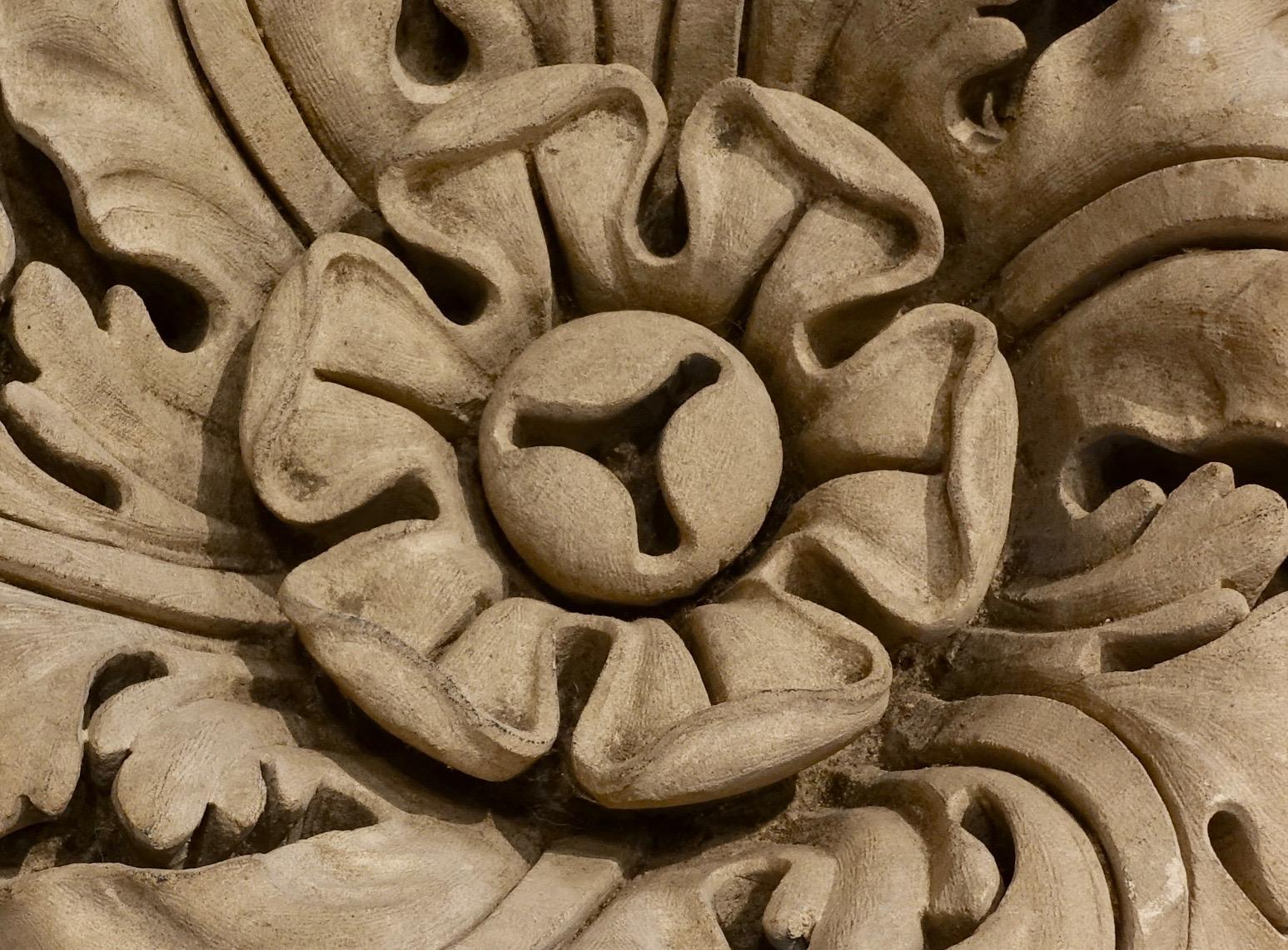 French Large carved stone rosette - 18th century For Sale