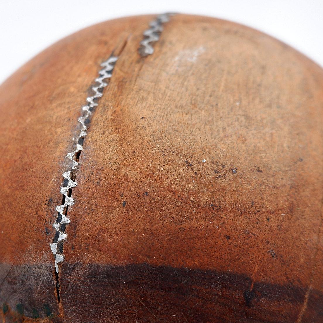 Large Carved Tribal Wooden Bowl - 20th For Sale 7