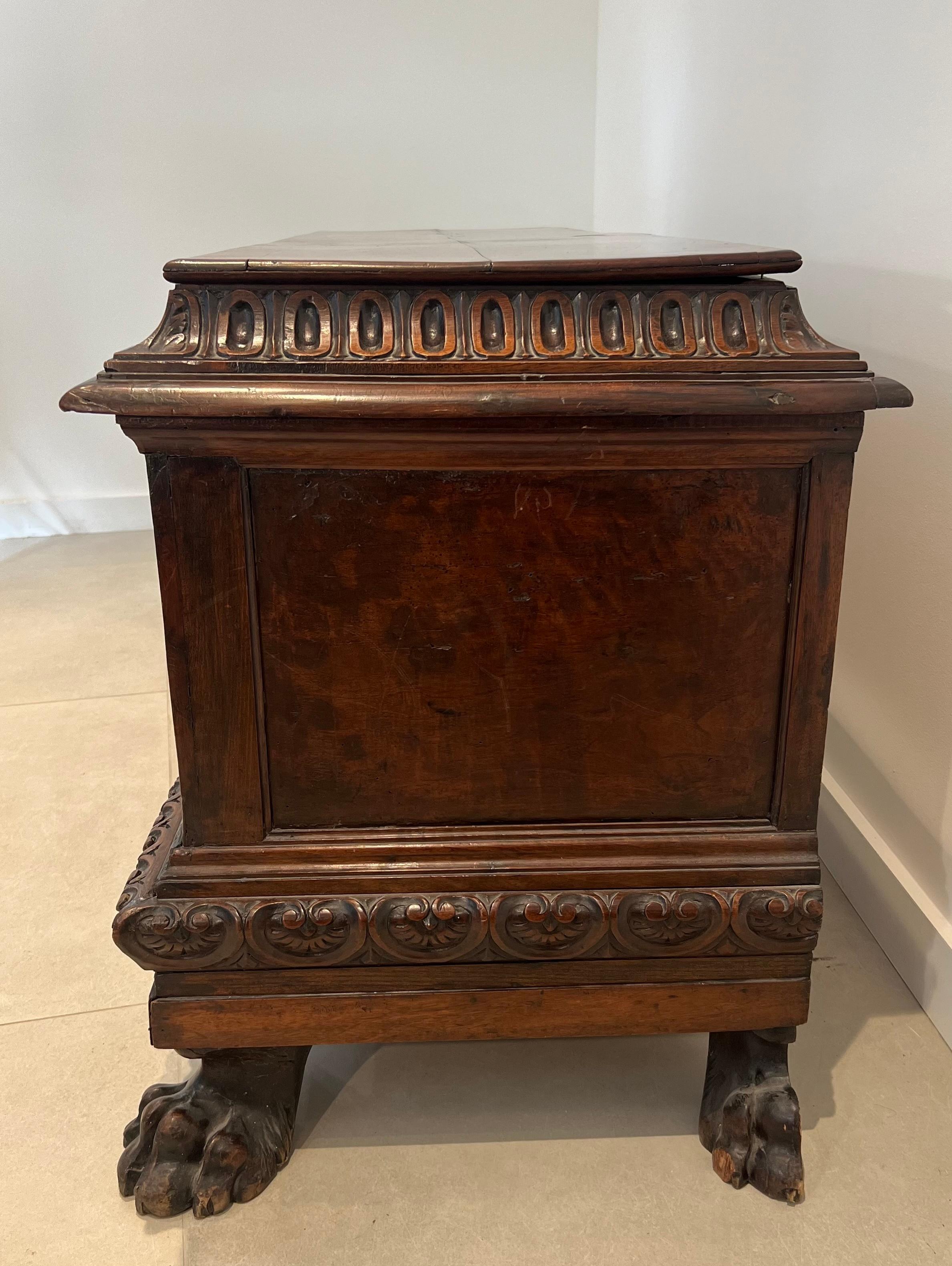 Large carved walnut cassone From Italian Renaissance Period For Sale 4