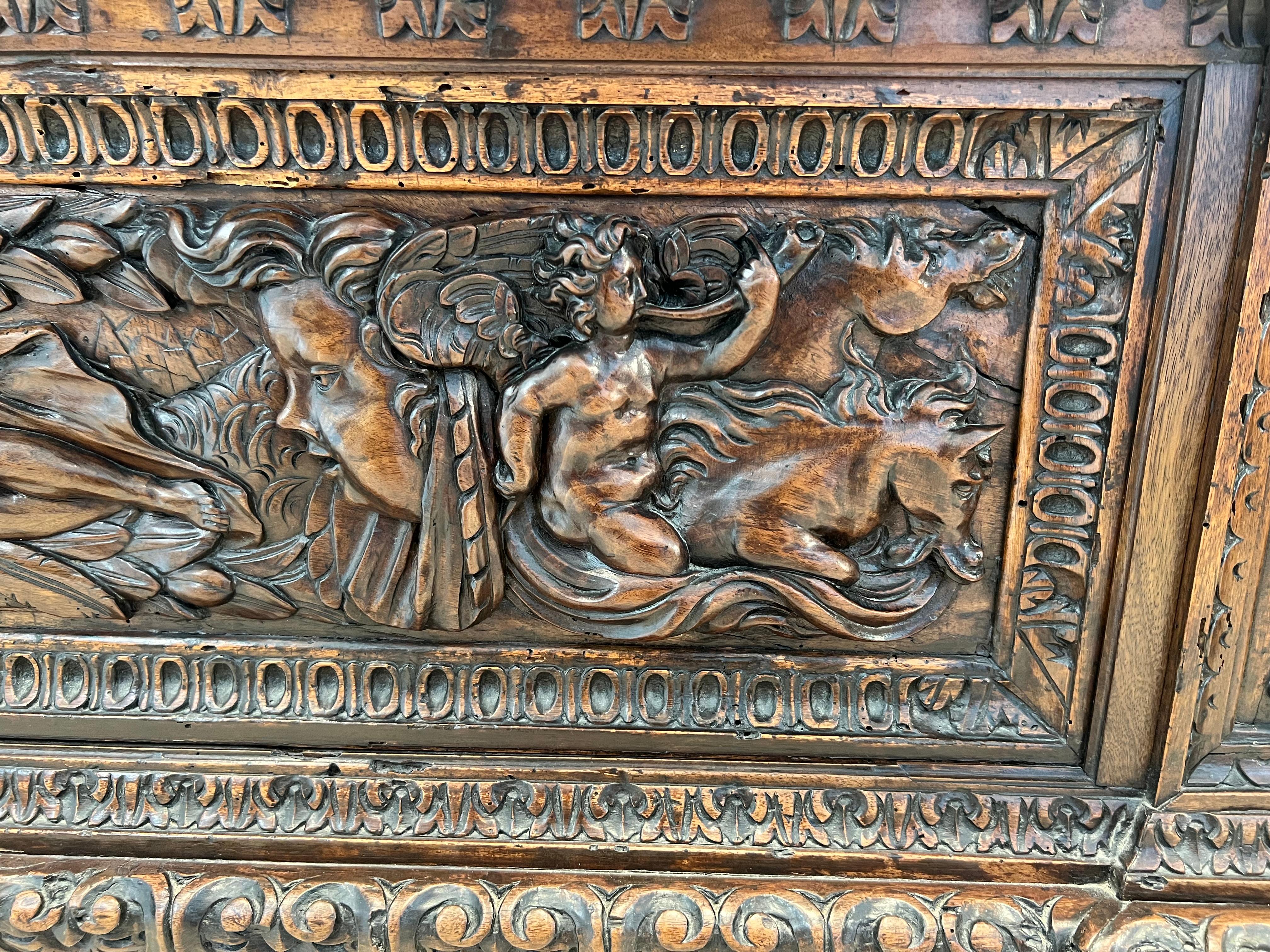Large carved walnut cassone From Italian Renaissance Period For Sale 9