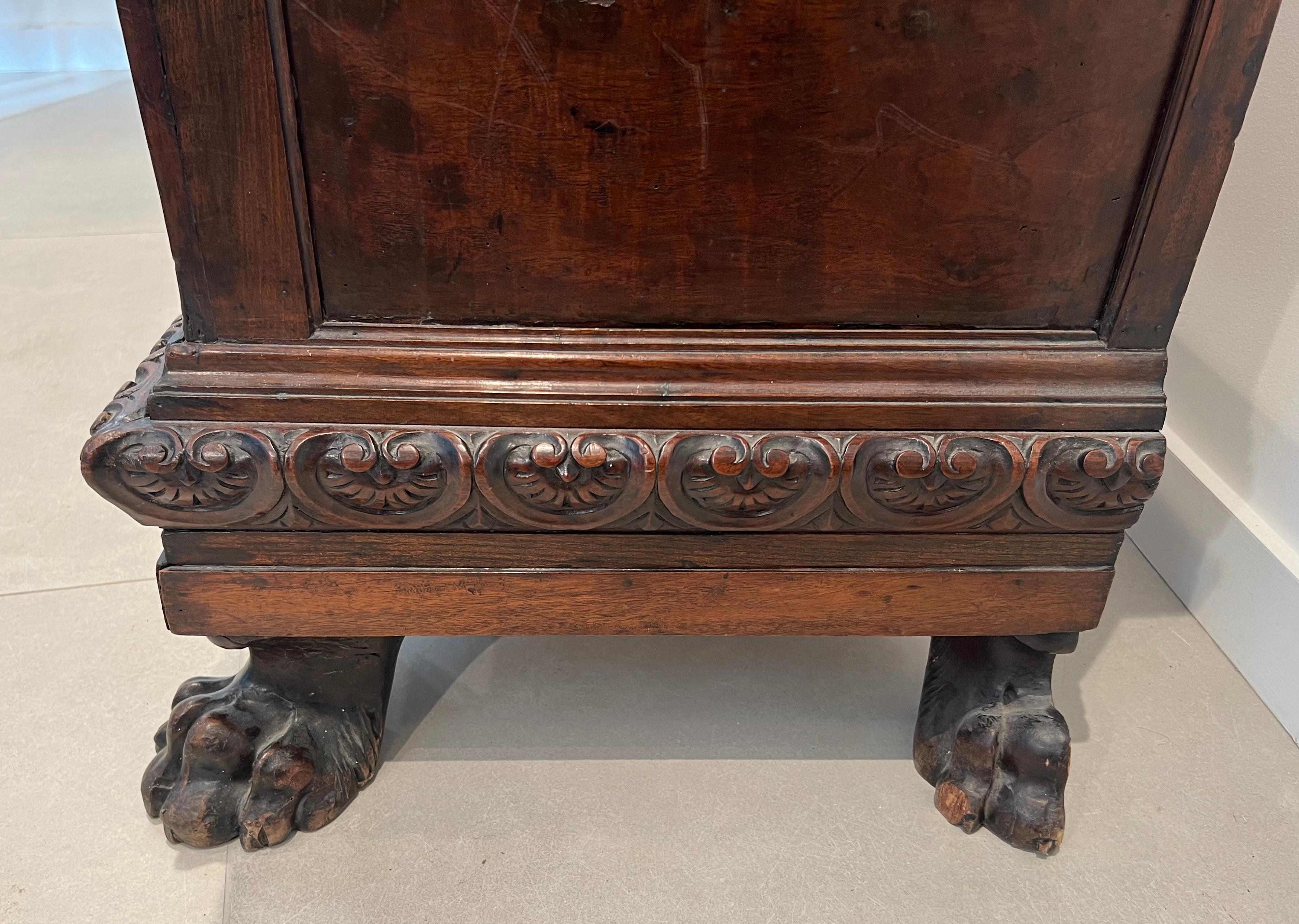 Large carved walnut cassone From Italian Renaissance Period For Sale 11