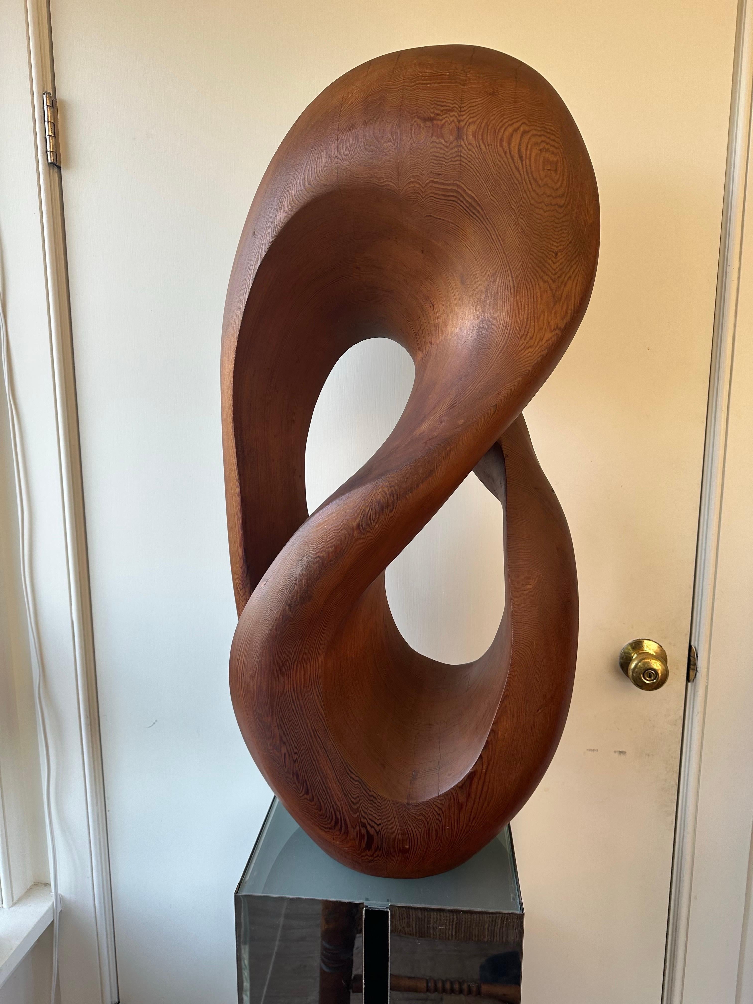 Scultura astratta in legno intagliato di grandi dimensioni in vendita 7