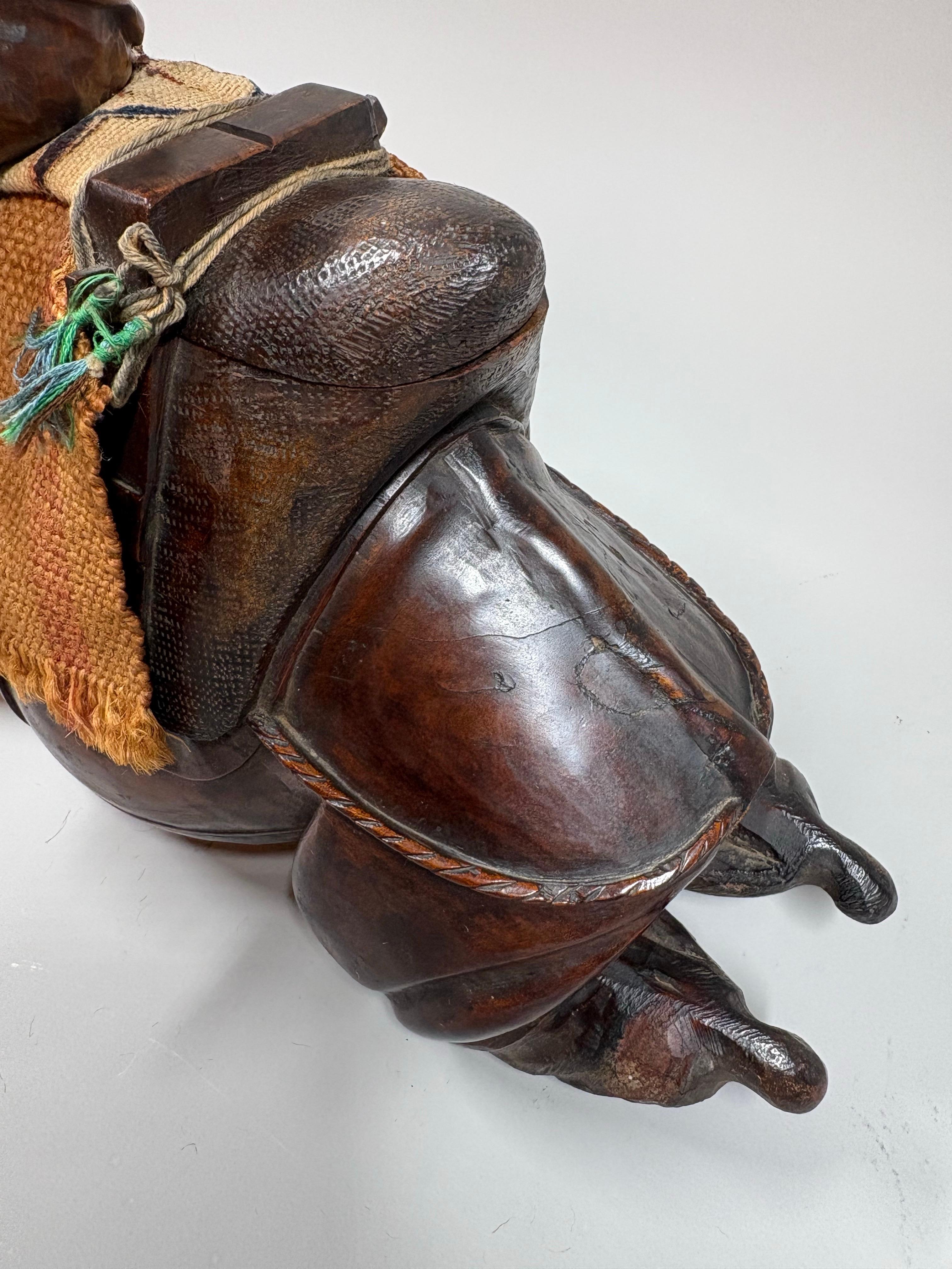 Large carved wood Austrian novelty box in the form of a Camel, circa 1910 For Sale 5