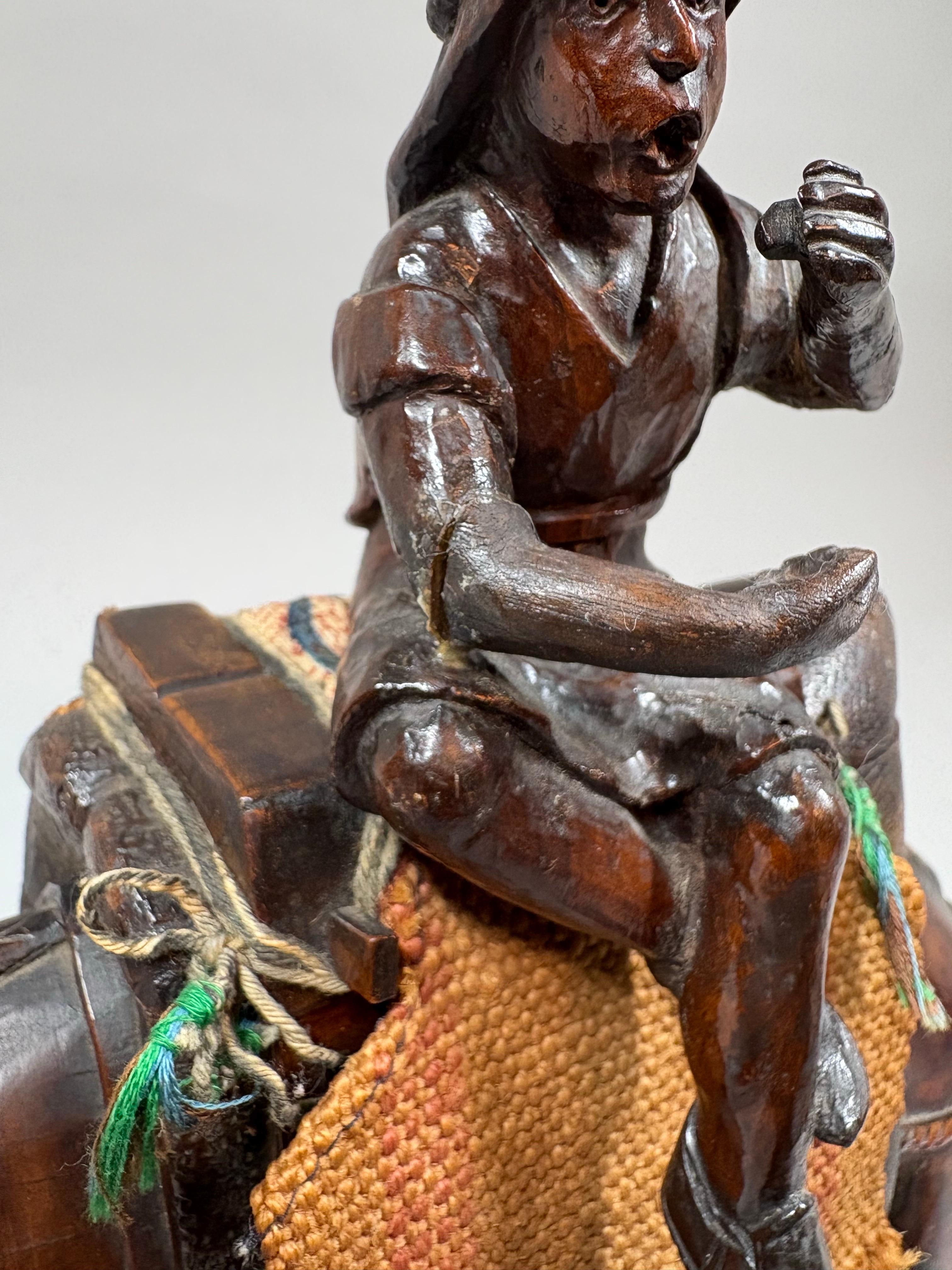 Large carved wood Austrian novelty box in the form of a Camel, circa 1910 For Sale 6