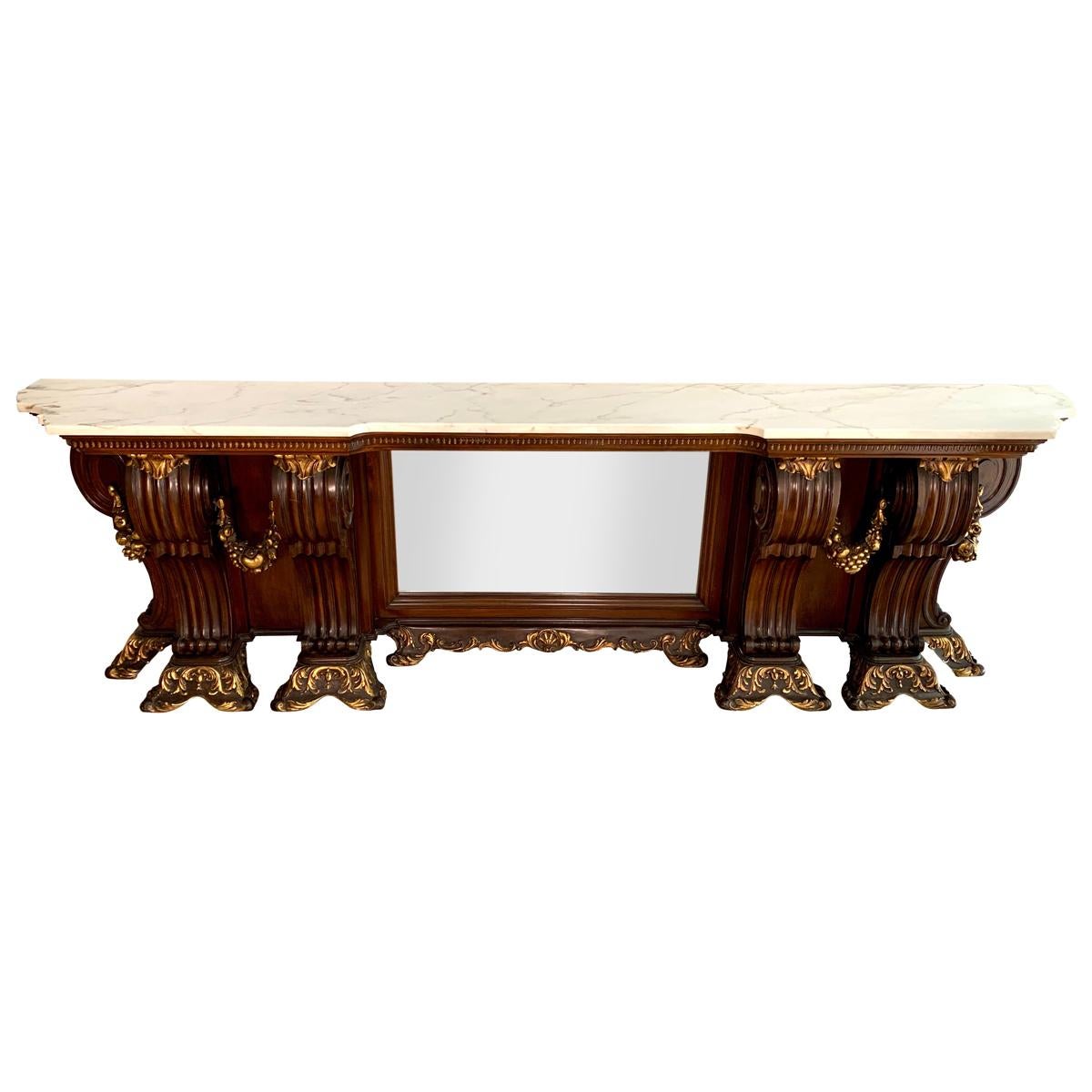 Gran consola italiana de estilo veneciano con tapa de mármol y madera tallada