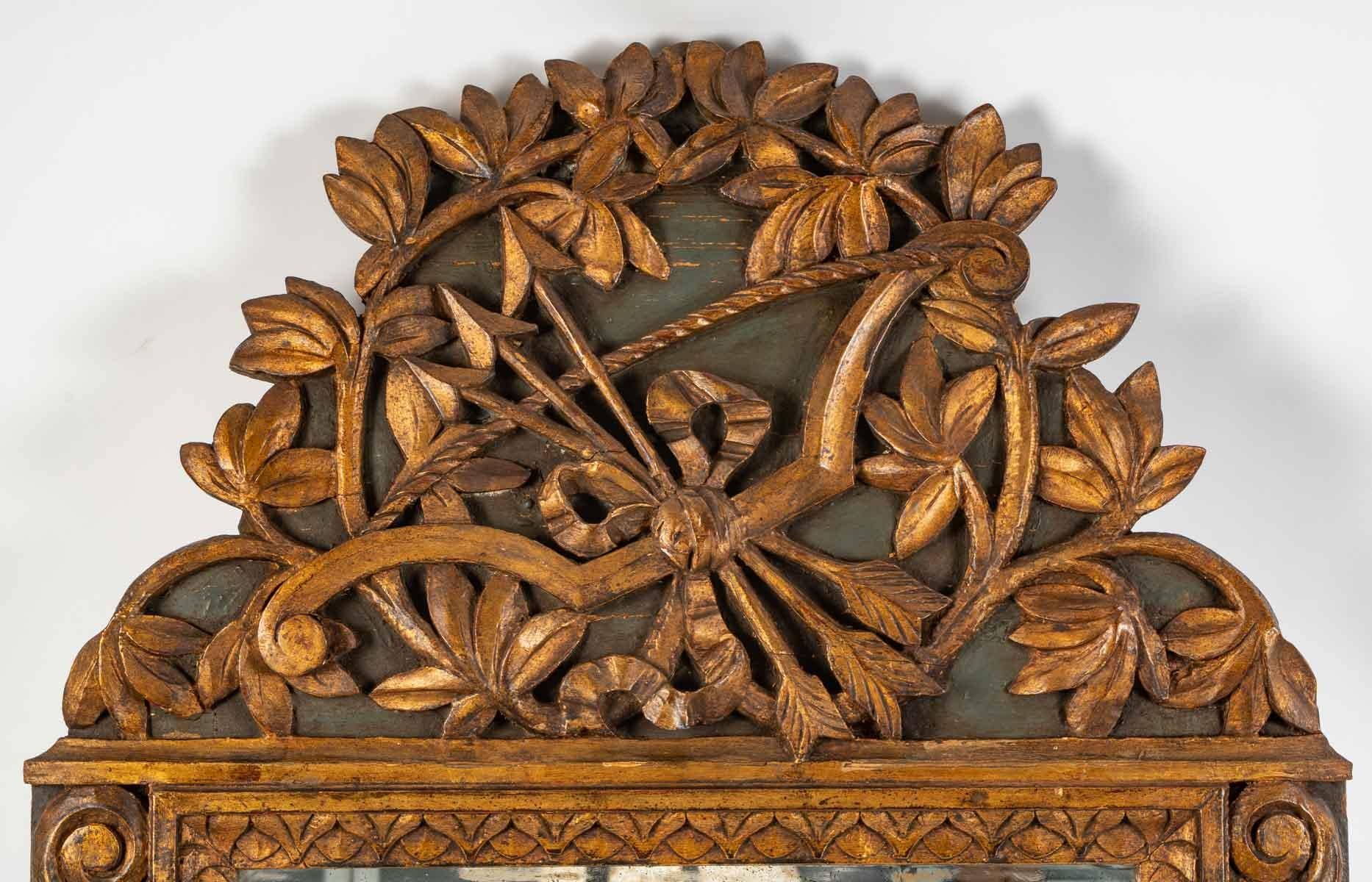 Large Carved Wood Mirror, Louis XVI style, Late 19th Century In Good Condition For Sale In Saint-Ouen, FR