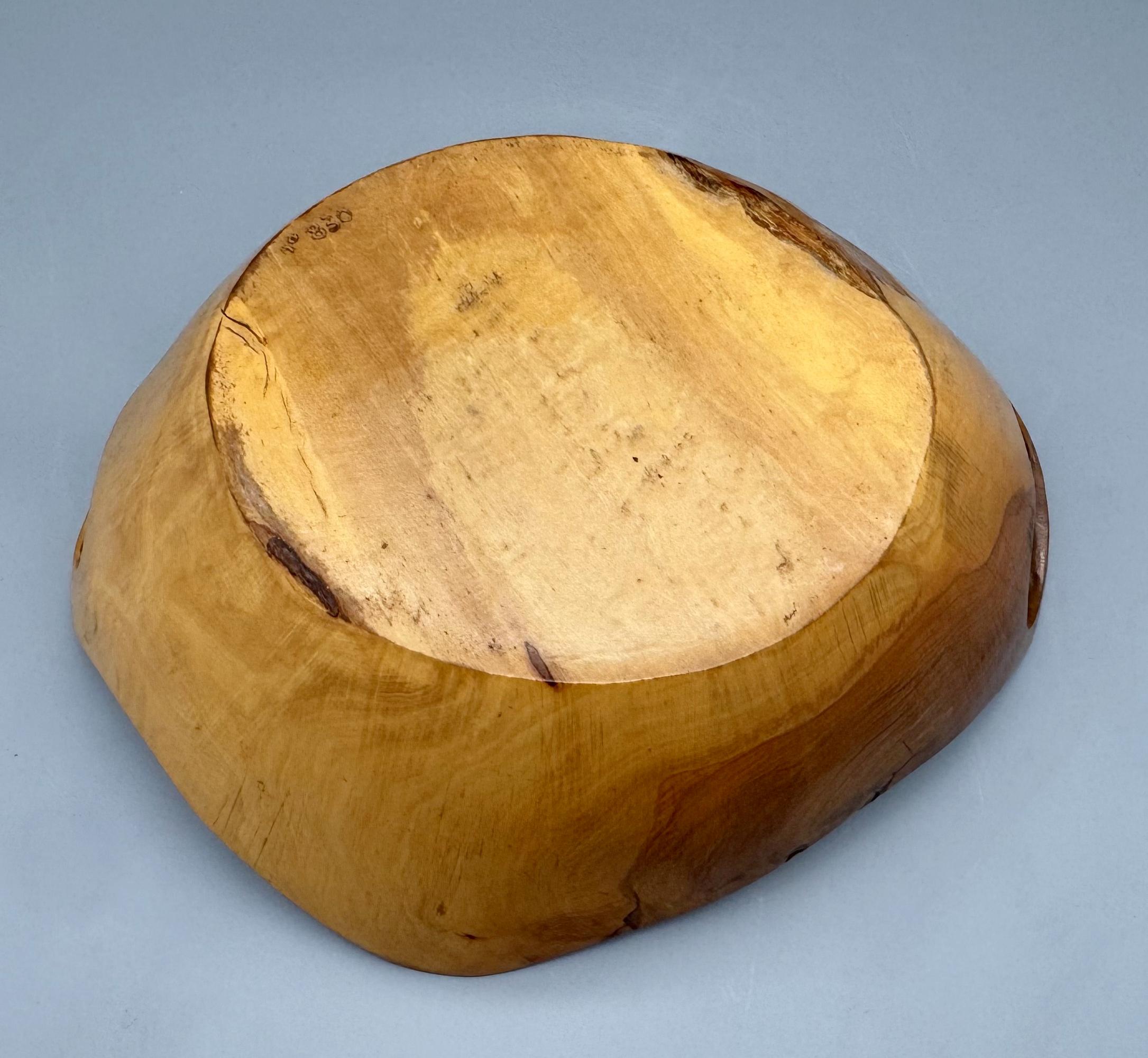 Gran cesta de madera tallada, Francia, hacia 1950 mediados del siglo XX en venta