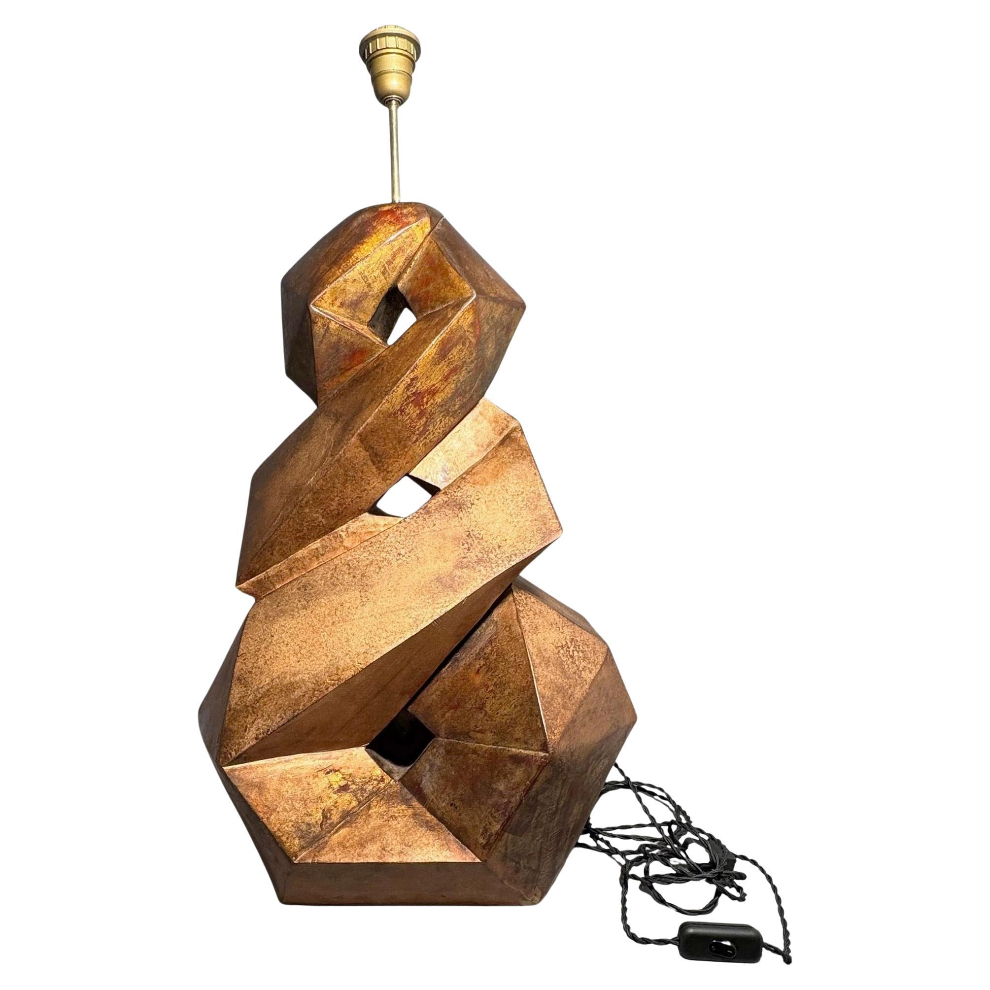 Grand pied de lampe en bois sculpté, Ed. Christopher Guy, Java, Indonésie, vers 2000 en vente