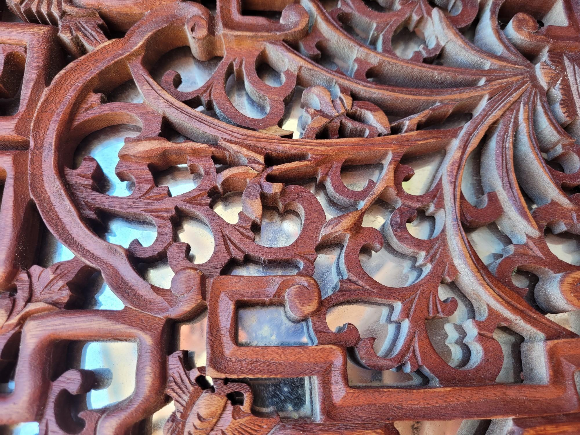Large Carved Wooden Screen And Mirror, Asia, 20th Century For Sale 7