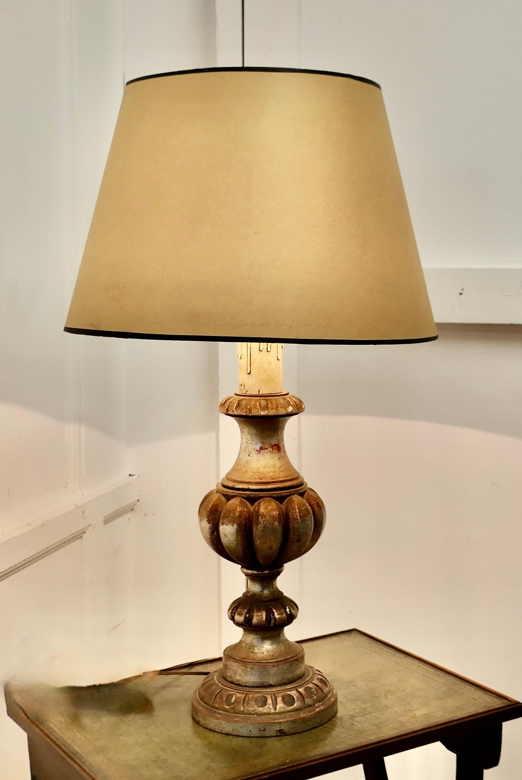 Large Carved Wooden Table Lamp  This is a great statement piece, it has a large  In Good Condition For Sale In Chillerton, Isle of Wight