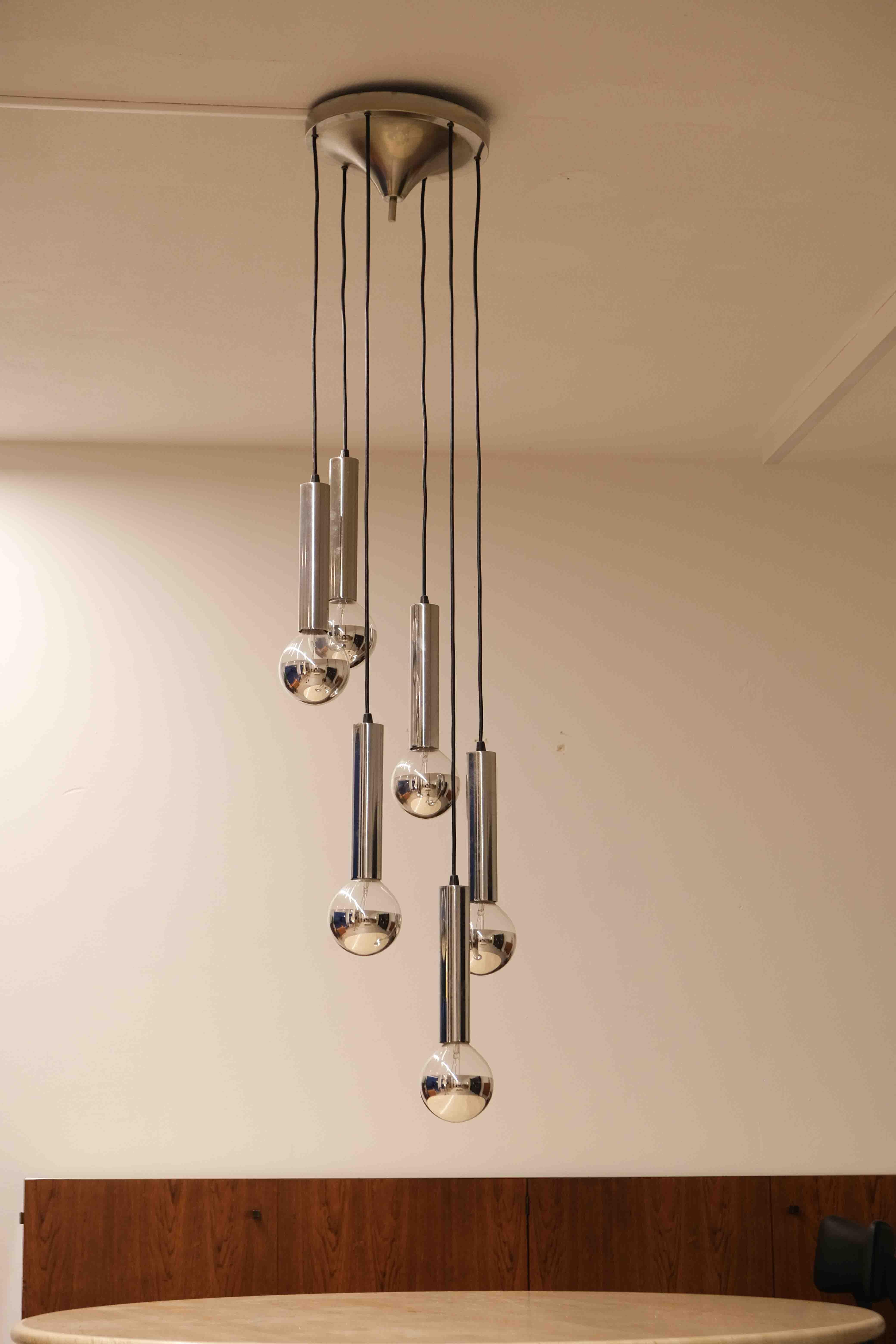Large cascade chrome tubular chandelier, 1960s For Sale 1