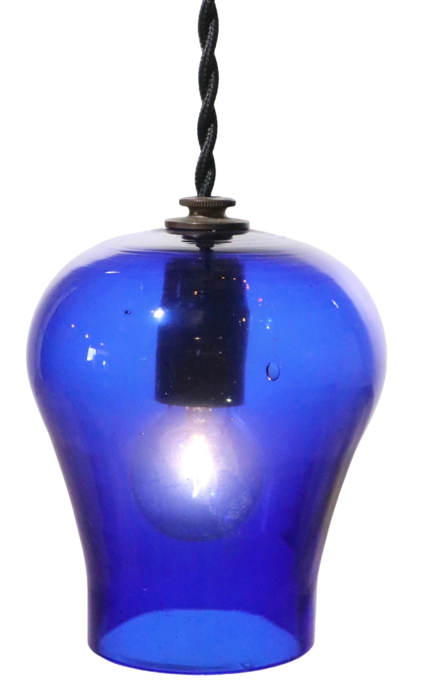  Grande Cascade 12 Light  Lustre du milieu du siècle avec abat-jour en verre coloré en vente 6