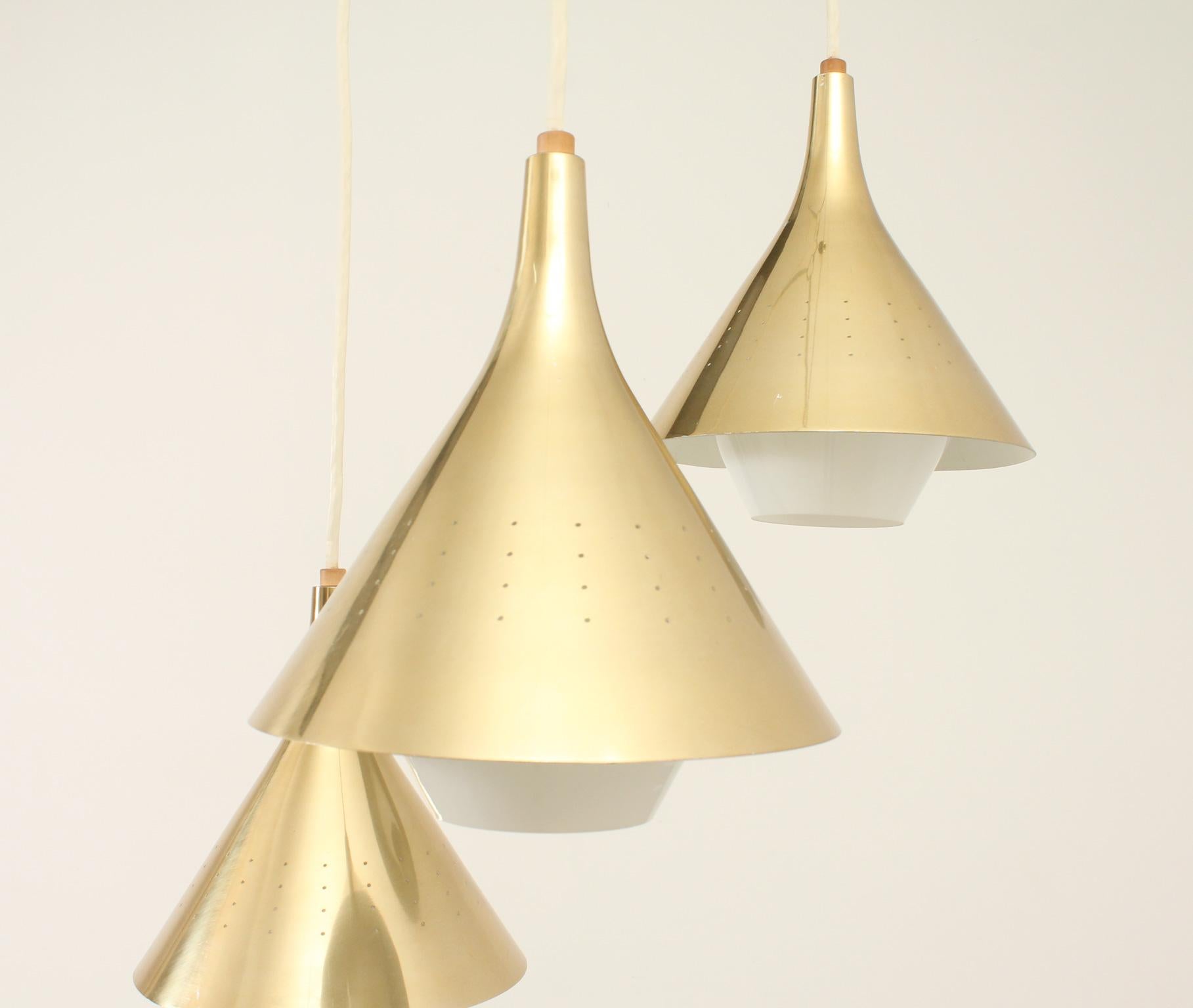 Large Cascading Chandelier in the style of Paavo Tynell, 1950's For Sale 7