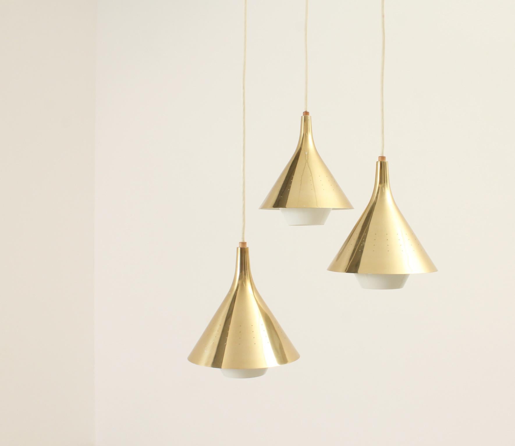 Large Cascading Chandelier in the style of Paavo Tynell, 1950's For Sale 9