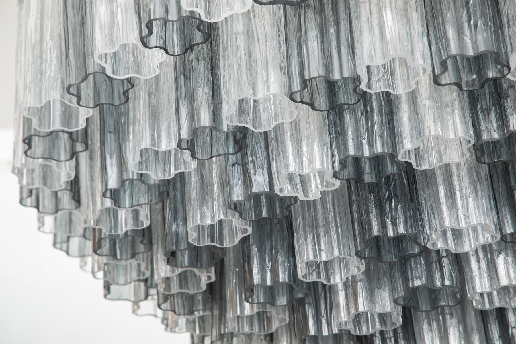 italien Grand lustre cascade en verre de Murano, en stock en vente