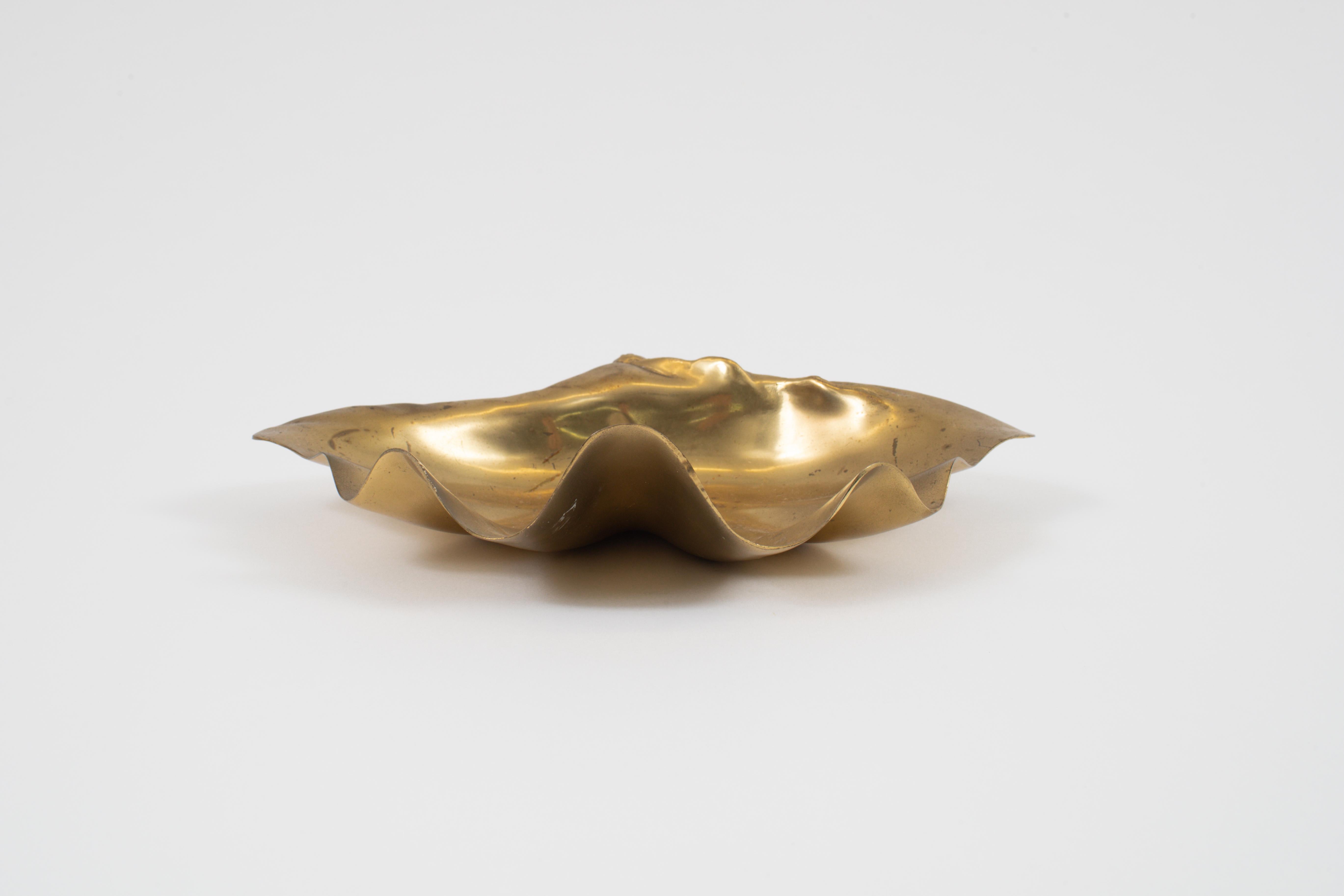 French Large Cast Brass Benitier Shell Motif Vide Poche, France, 1970s