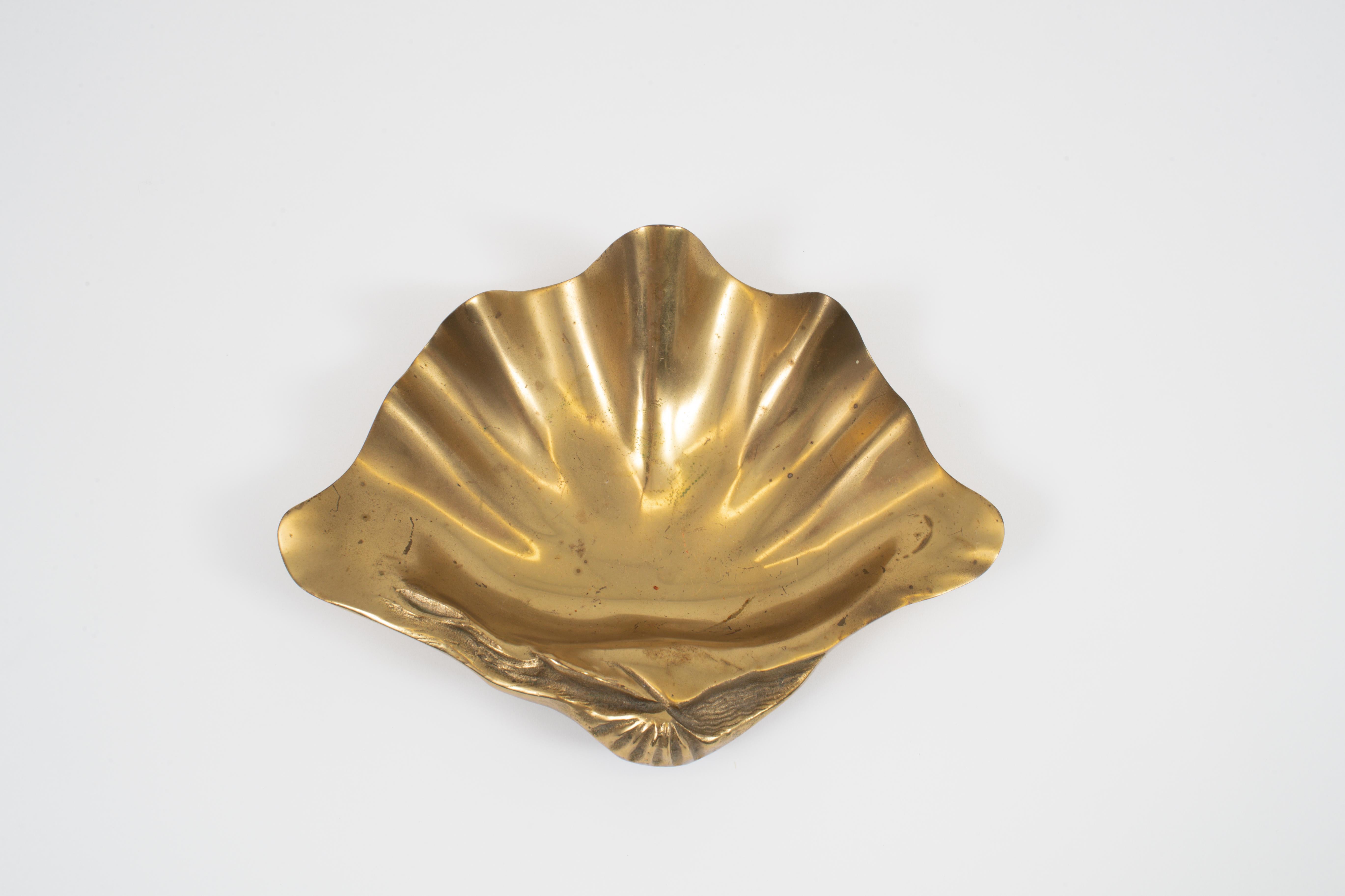 Large Cast Brass Benitier Shell Motif Vide Poche, France, 1970s 1