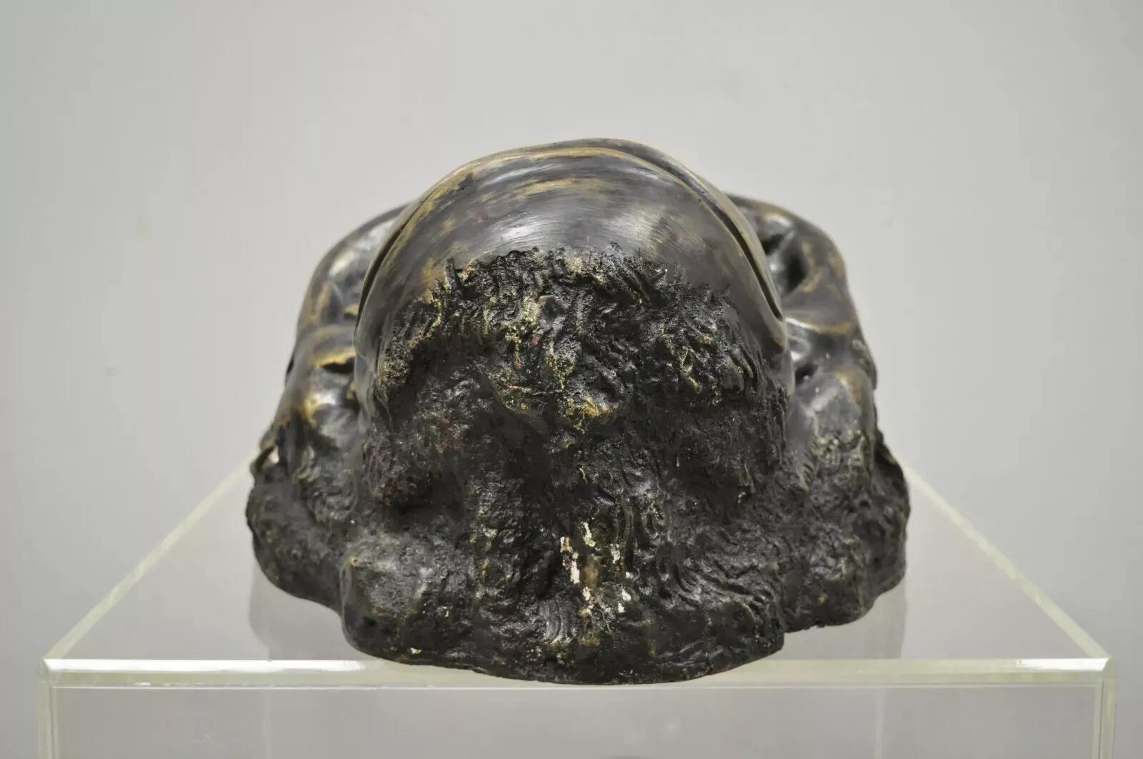 Gran Escultura de Bronce Fundido con Cabeza de Gorila de 20