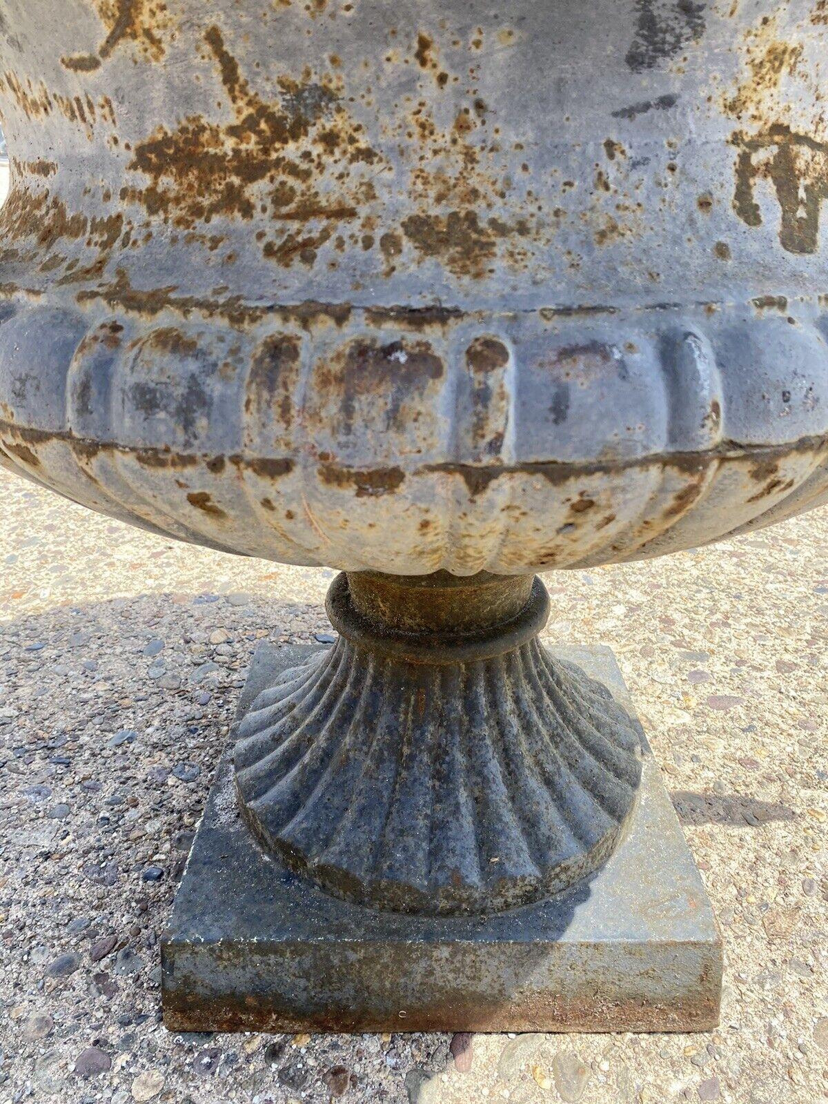 Large Cast Iron Wide French Victorian Campana Urn Garden Planter W/ Handles In Good Condition In Philadelphia, PA