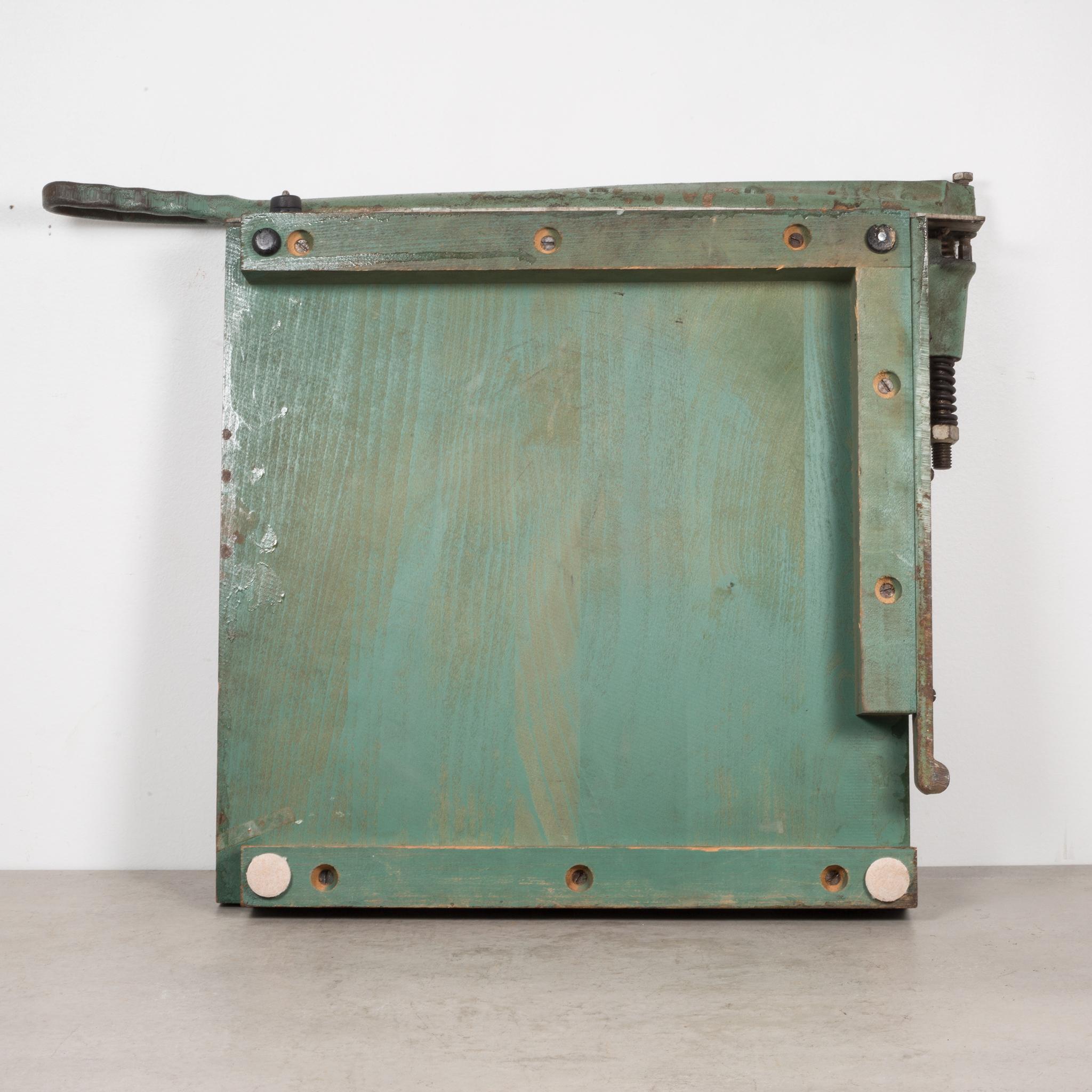 Large Cast Iron and Wood Guillotine Paper Cutter, circa 1940 In Good Condition In San Francisco, CA