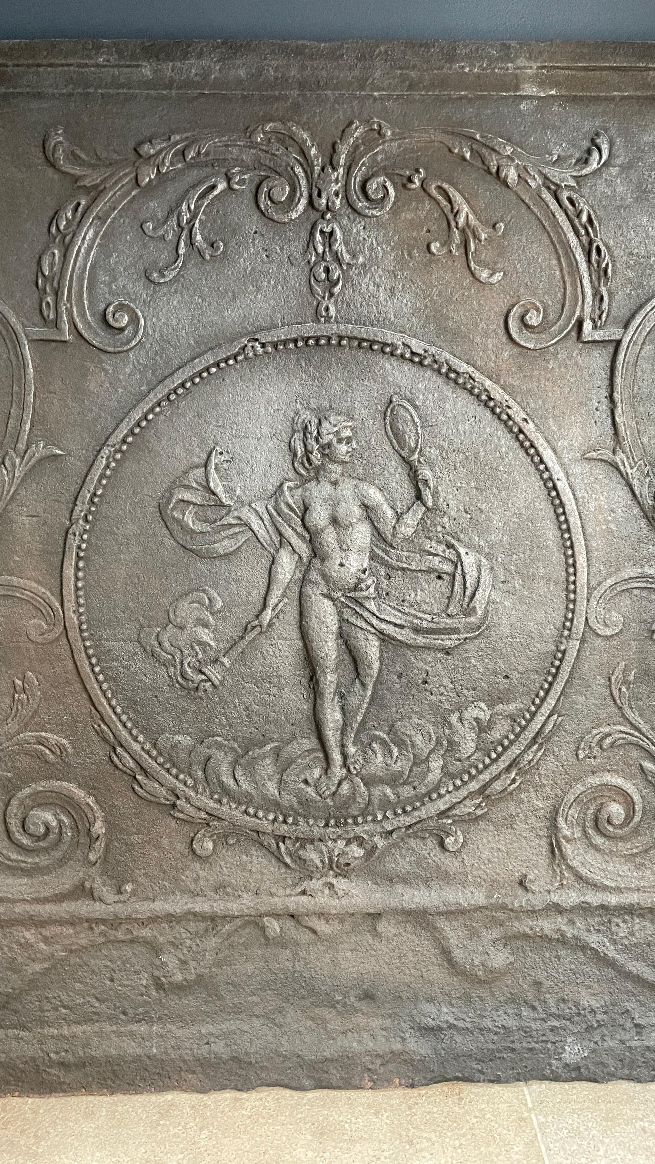 Grande plaque de cheminée antique en fonte Bon état à Oostvoorne, NL