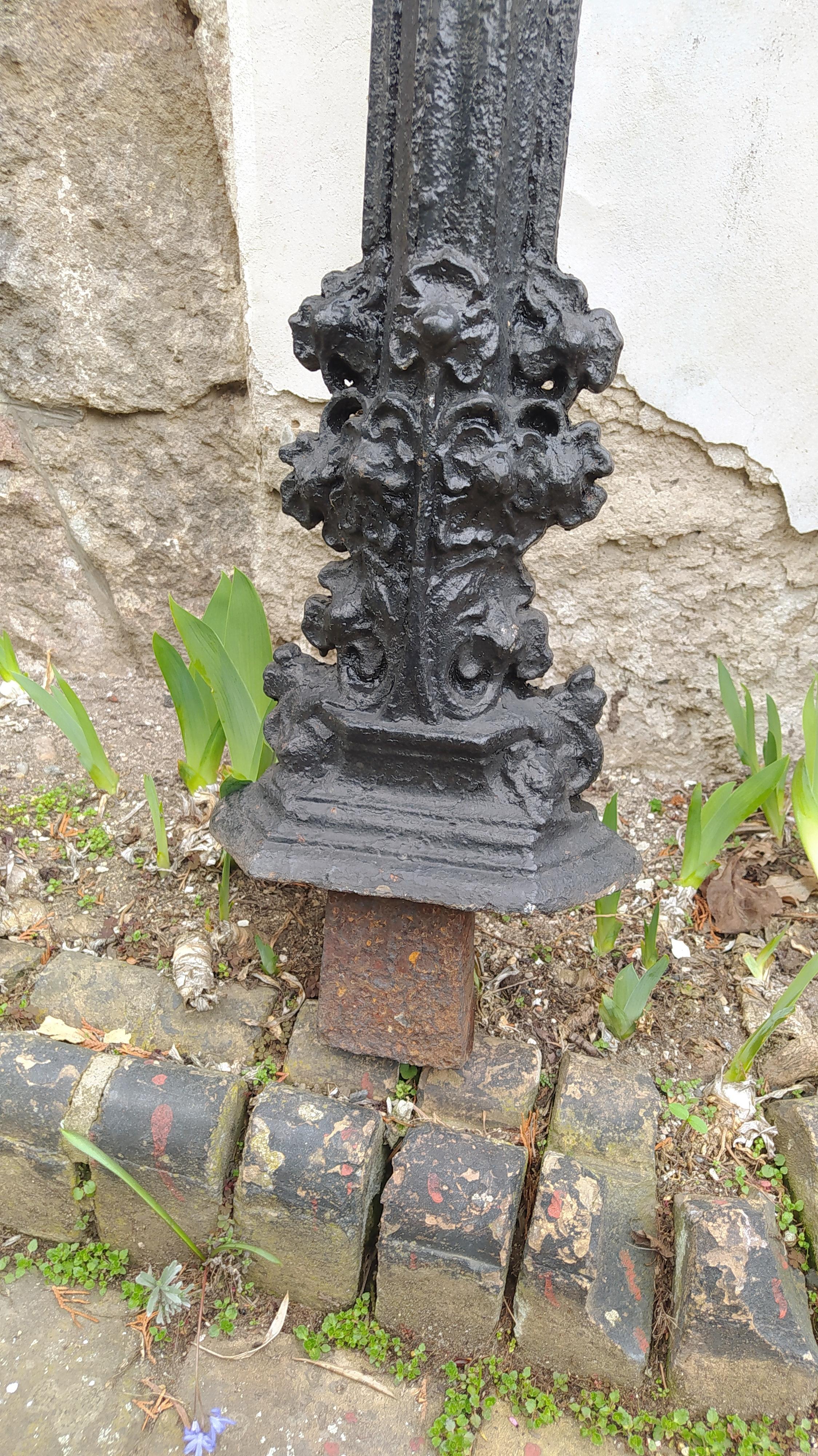 Large Cast Iron Cross with Jesus Christ In Good Condition In Praha, CZ