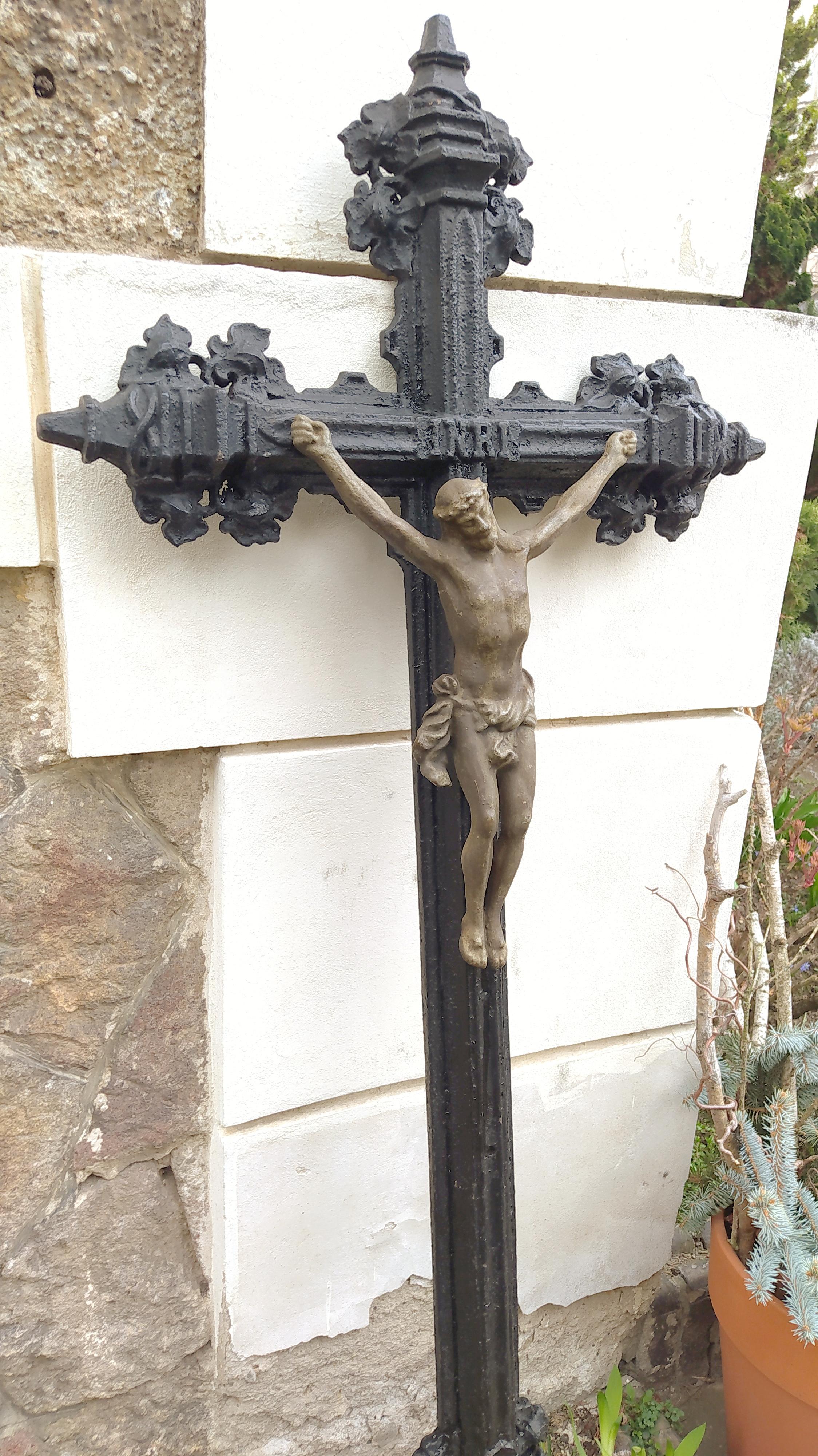 Large Cast Iron Cross with Jesus Christ 1