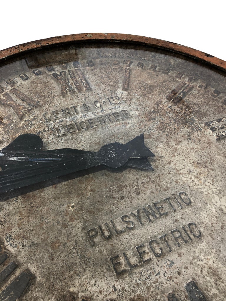 British Large Cast Iron Gents of Leicester Railway Station Platform Factory Wall Clock For Sale