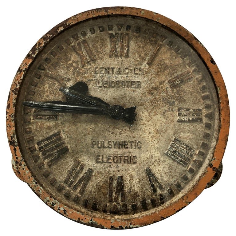 Large Cast Iron Gents of Leicester Railway Station Platform Factory Wall Clock For Sale
