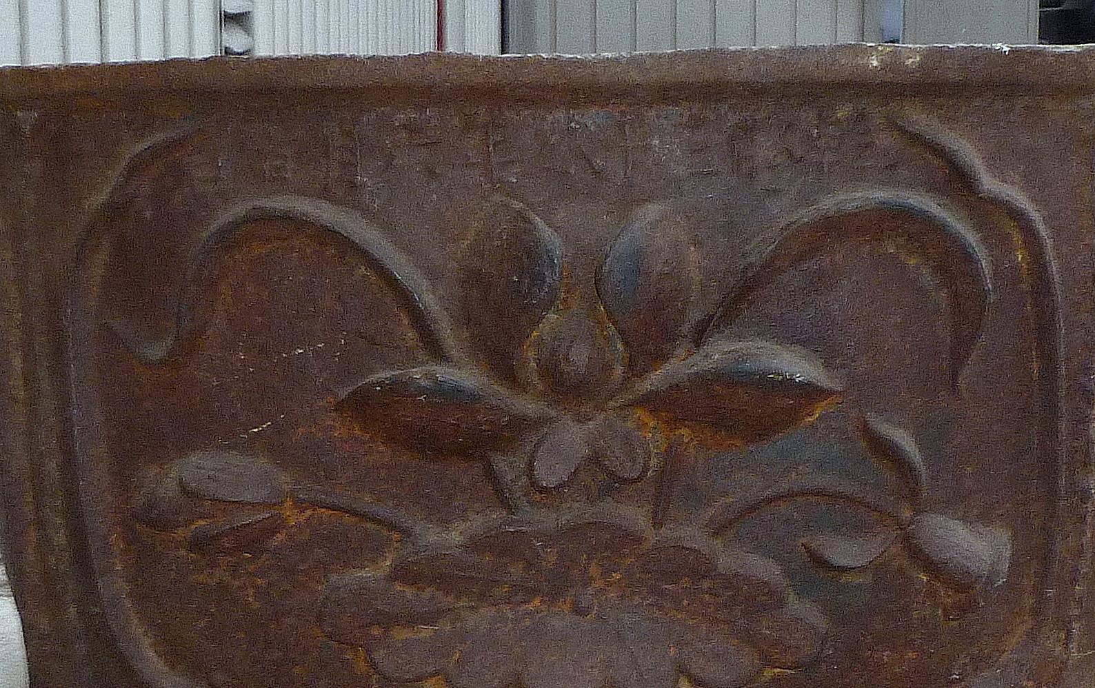 Large Cast Iron Tub with Floral Motif For Sale 3