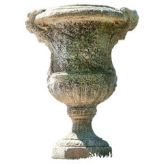 Grand vase de jardin de type « krater » en pierre moulée, fin du XXe siècle
