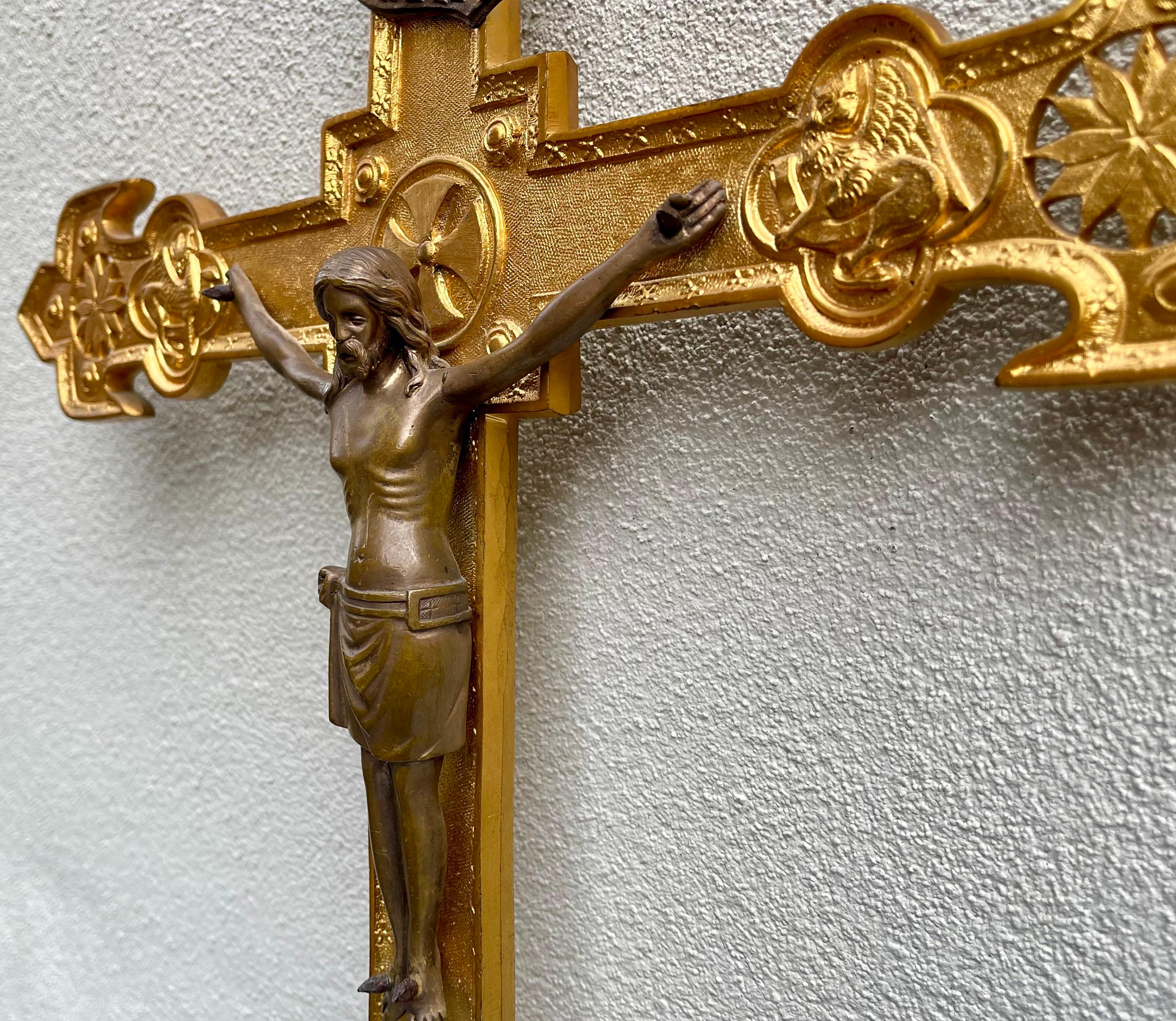 Large Catholic Altar or Procession Cross - Crucifix in Gilt Bronze For Sale 3