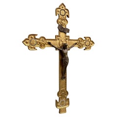 Grande croix d'autel ou de procession catholique - Crucifix en bronze doré