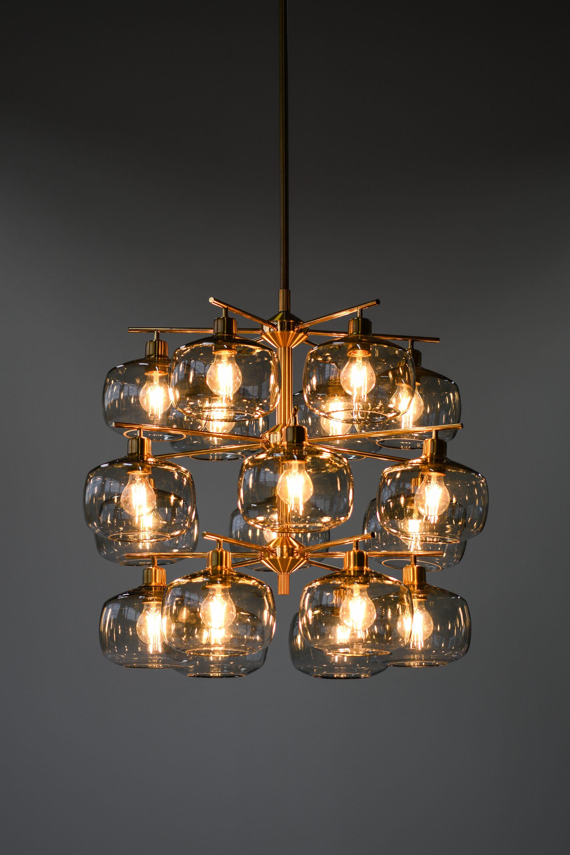 Grande lampada da soffitto in ottone e vetro di Holger Johansson, 1952 In condizioni buone in vendita a Limhamn, Skåne län