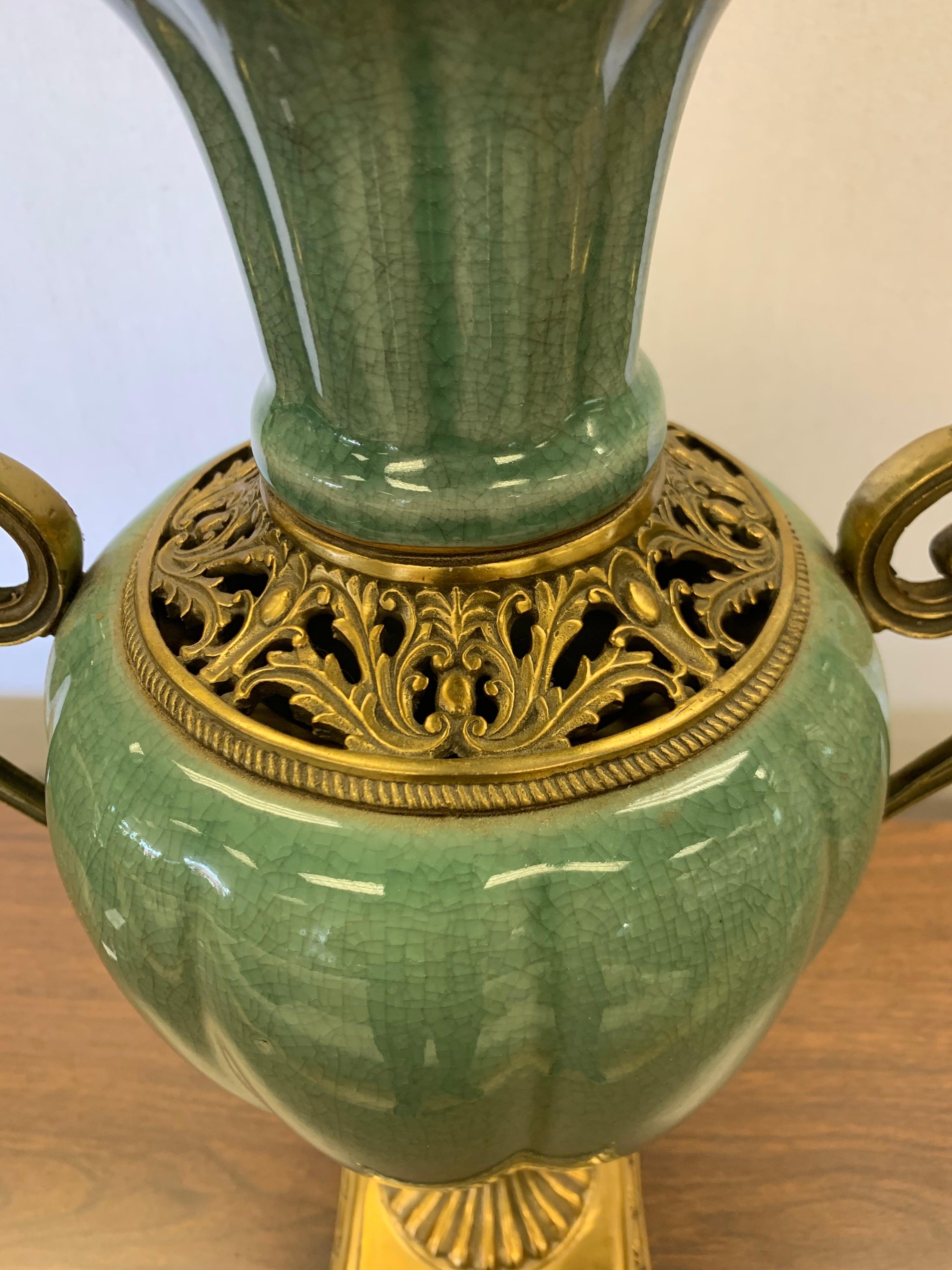 urn with handles