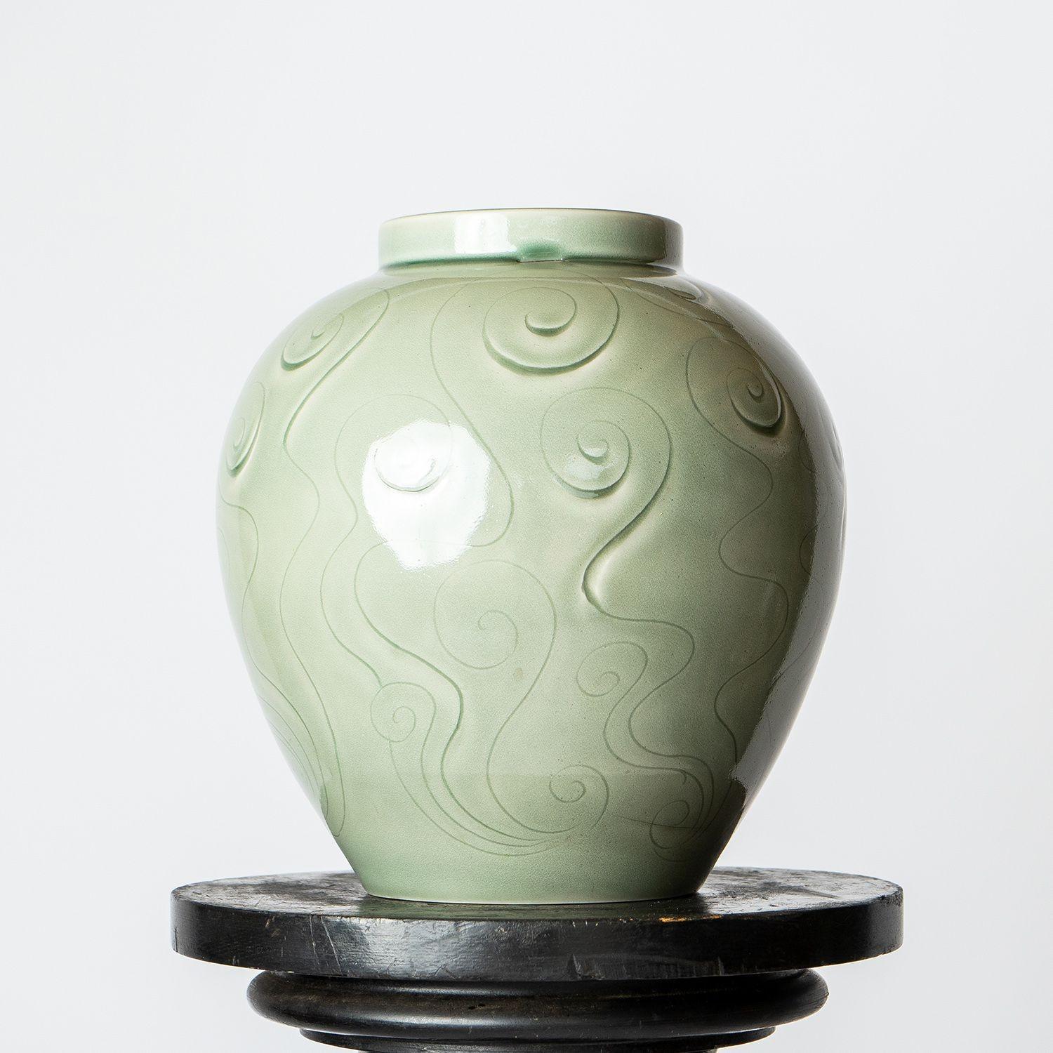 20th Century Large Vintage Celadon Vase by Agnete Hoy for Bullers Studio Pottery, c. 1940s