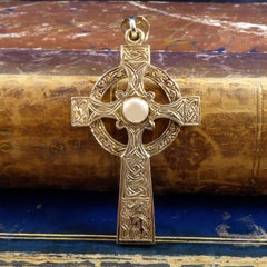 Large Celtic Gold Cross in 9ct Yellow Gold Hallmarked 2002