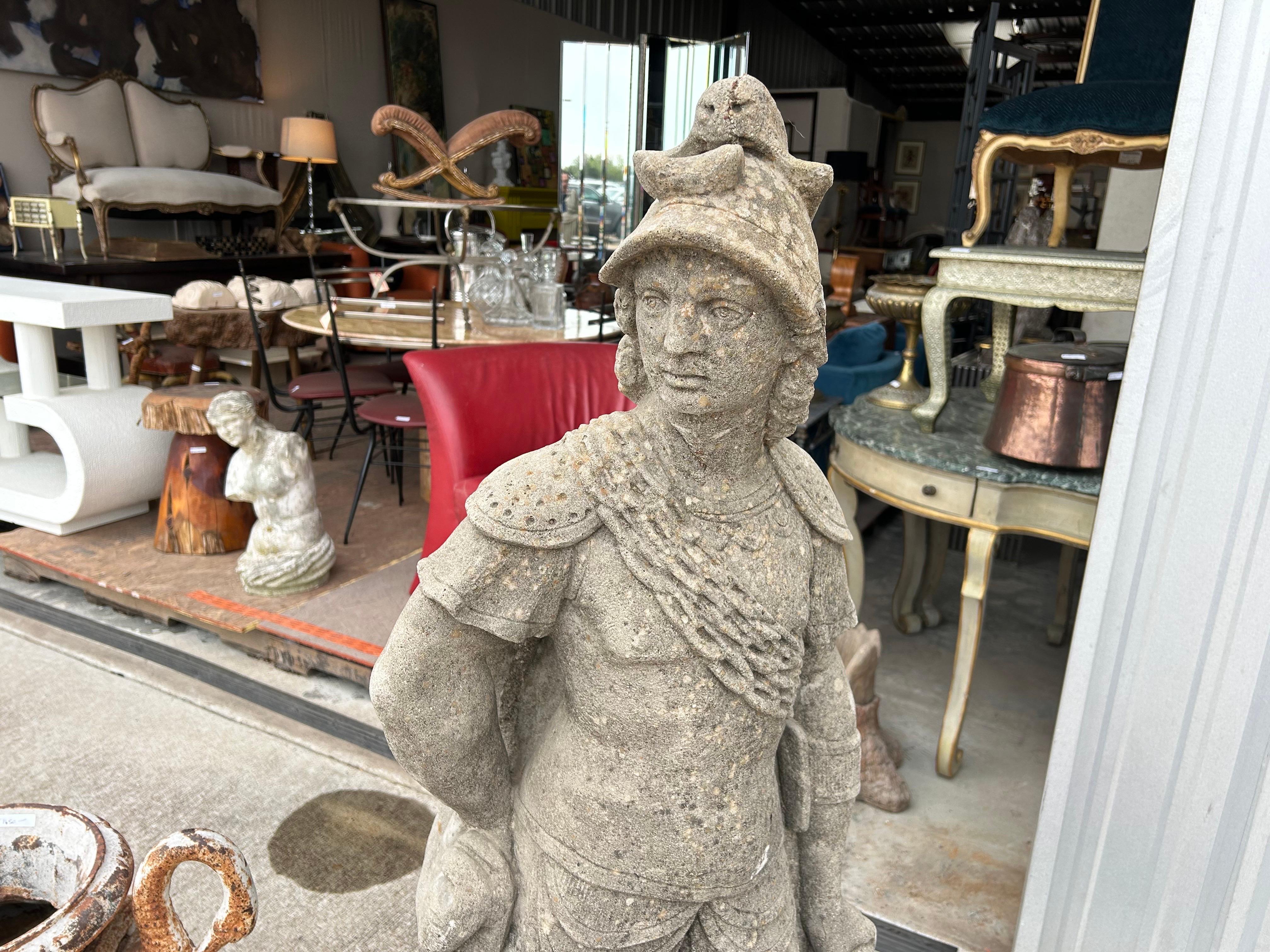 Béton Grande statue de jardin d'un soldat romain en vente