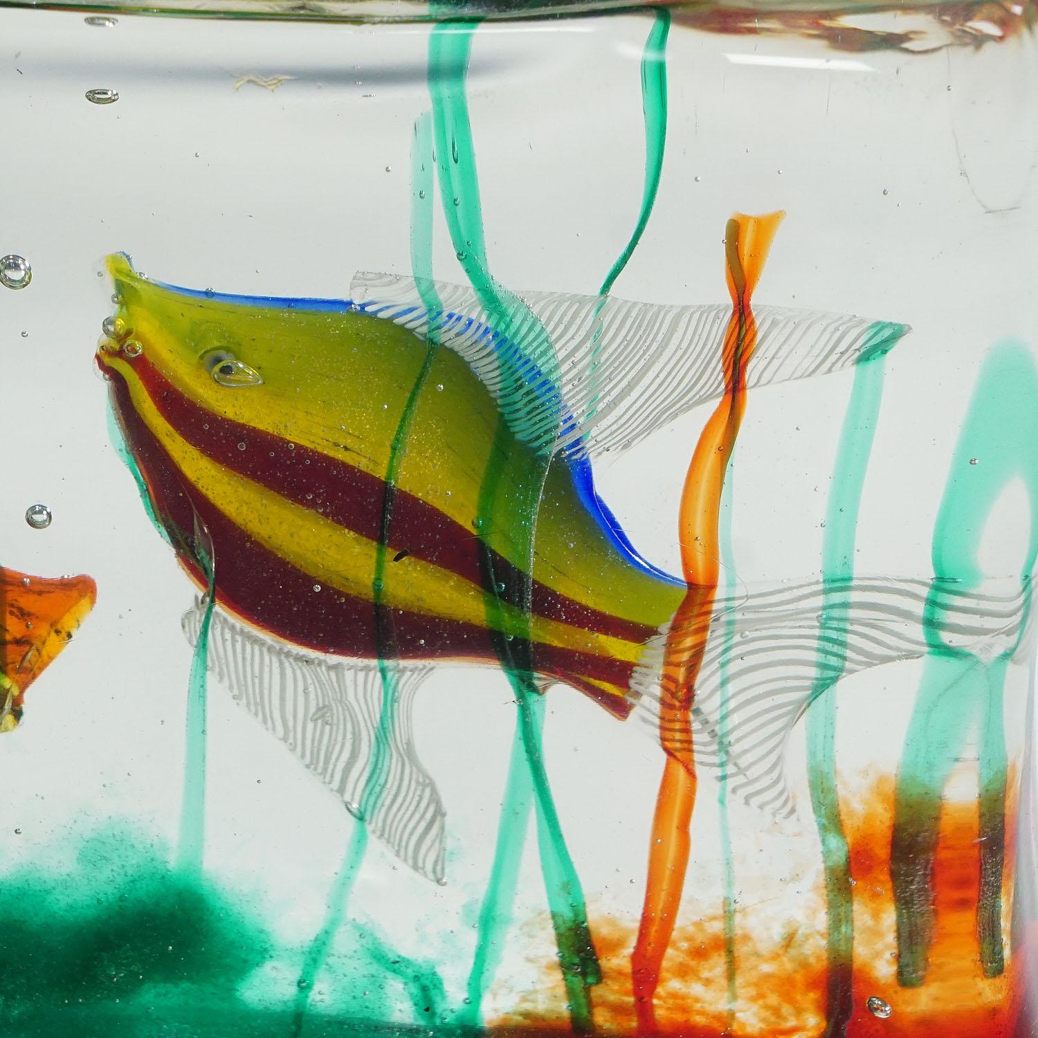 Art Glass Large Cenedese Aquarium with Three Fishes, ca. 1960s