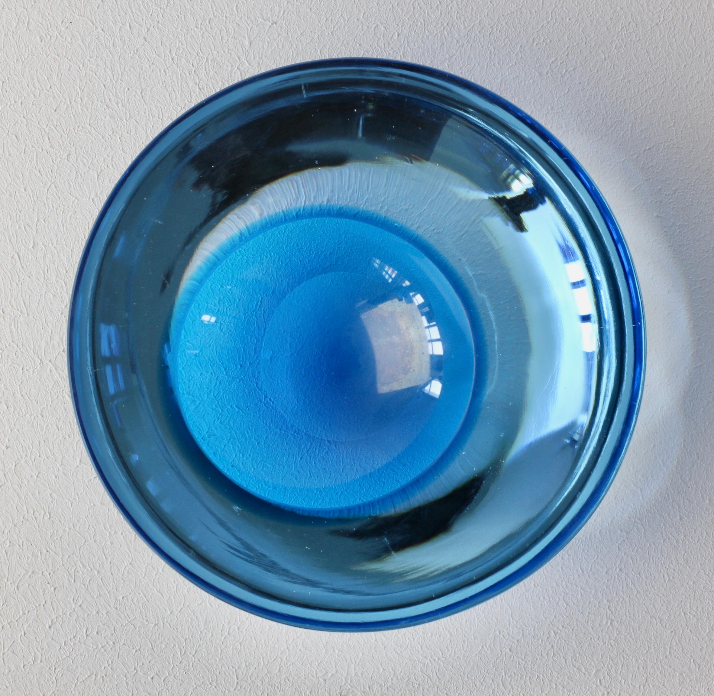Große Cenedese Italienische Asymmetrische Blaue Sommerso Murano Glas Schale:: Schüssel:: Aschenbecher im Angebot 10